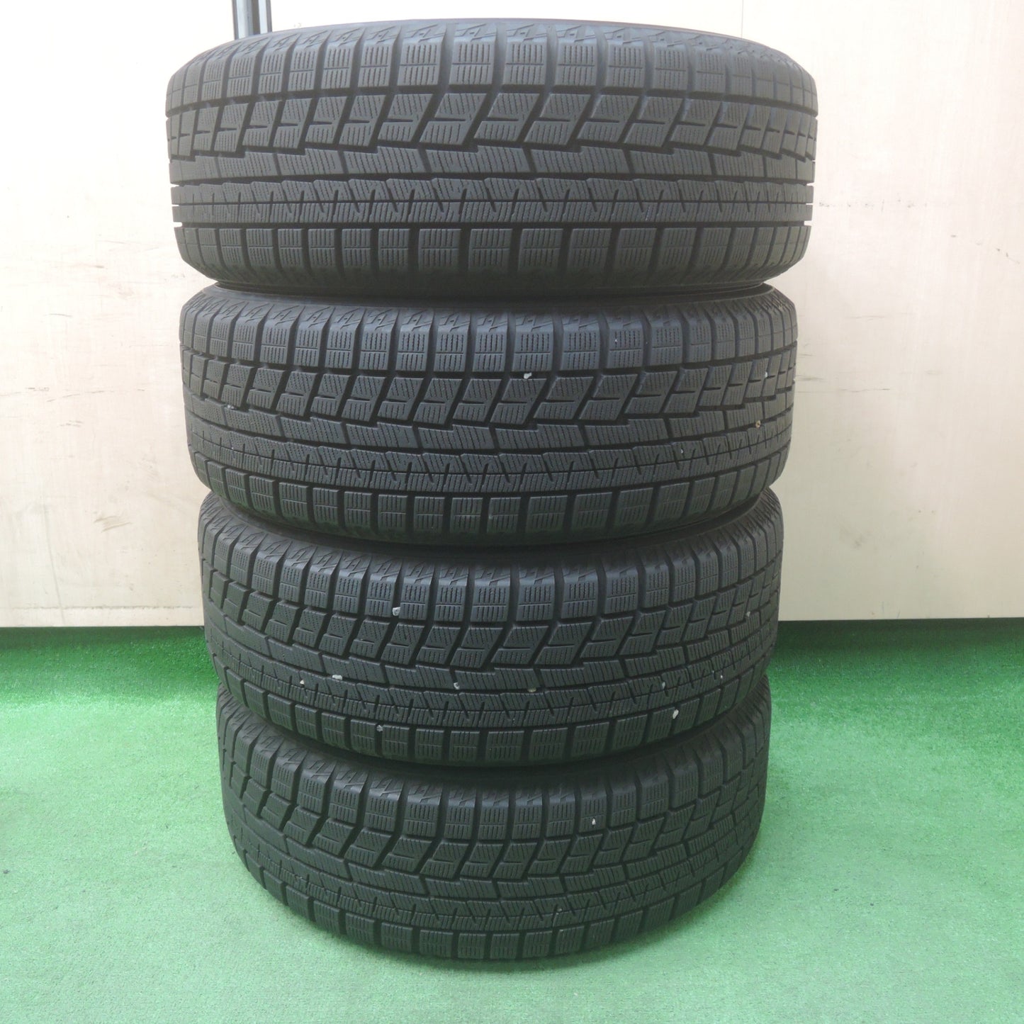 *送料無料* バリ溝！キレイ！9.5分以上★スタッドレス 195/55R16 ヨコハマ アイスガード iG60 JOKER ジョーカー 16インチ PCD114.3/5H★4032008SYス
