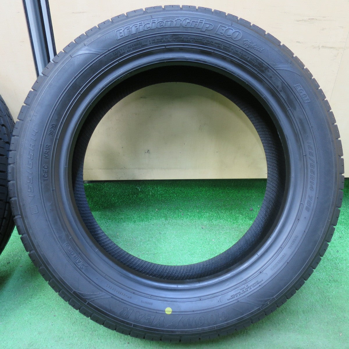 [送料無料] 未使用★155/65R14 グッドイヤー EfficientGrip ECO hybrid タイヤ 14インチ N-BOX スペーシア タント ムーヴ 等★5022803イノタ