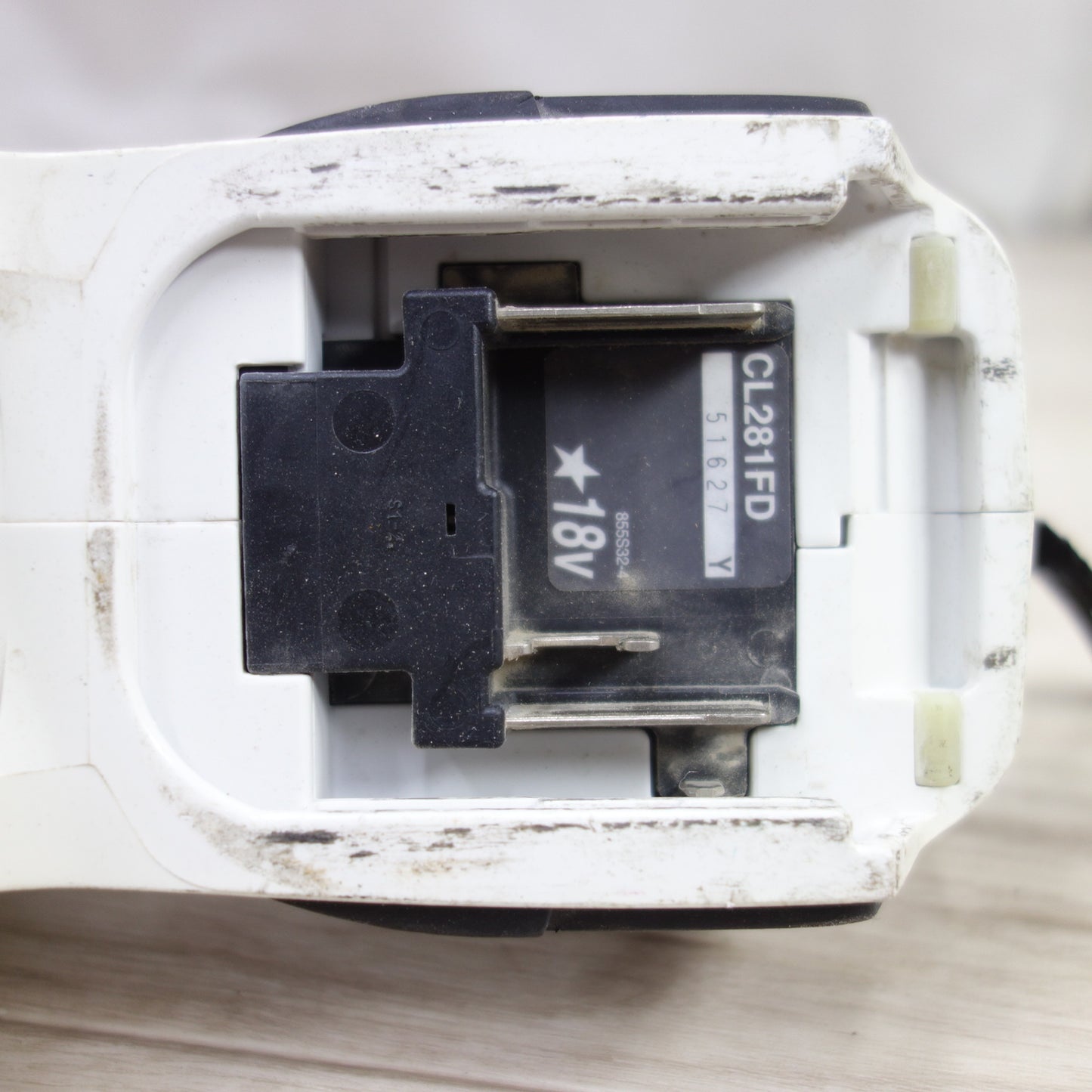 [送料無料] ◆マキタ 充電式 クリーナー CL281FD コードレス 18V 掃除機 集塵機 集じん makita◆