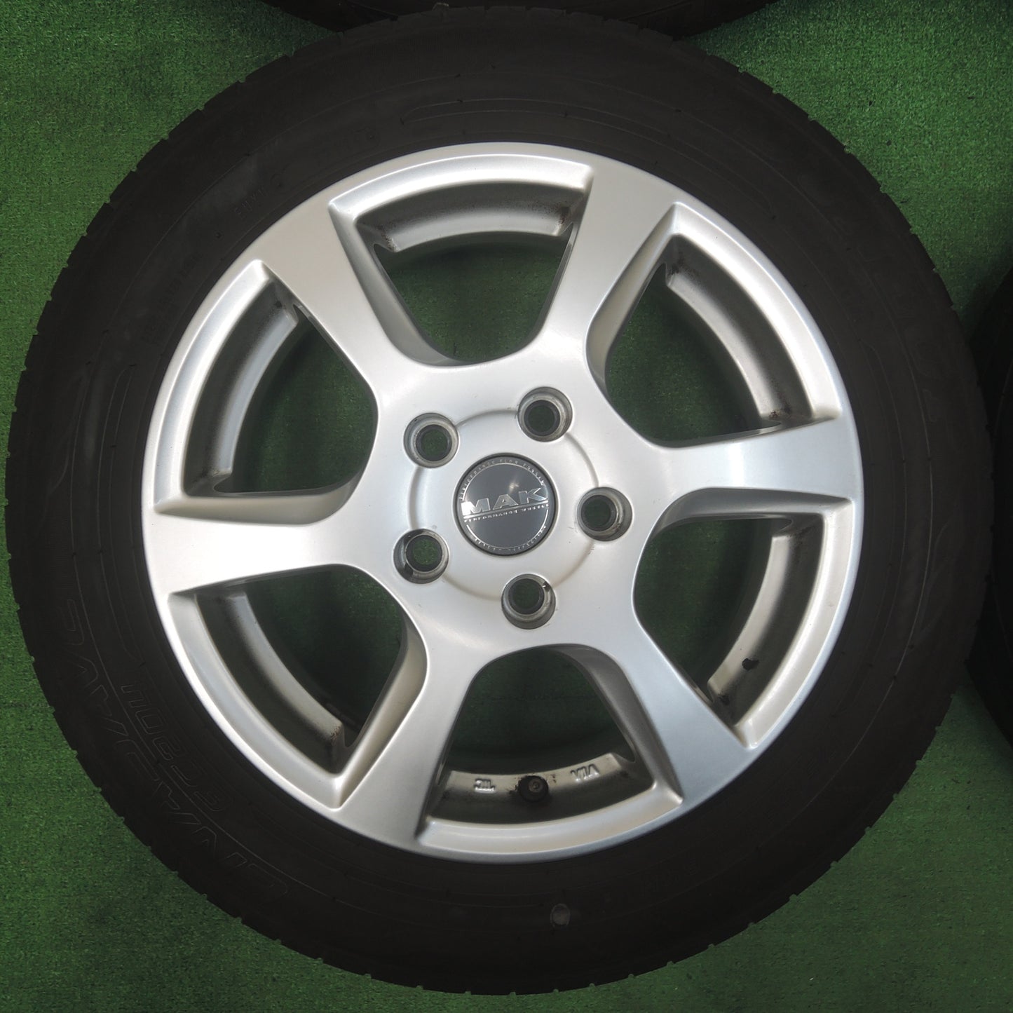 *送料無料* バリ溝！キレイ！8.5分★BMW MINI ミニ 等 MAK 175/65R15 ダンロップ エナセーブ EC204 15インチ PCD112/5H★4033003SYノ