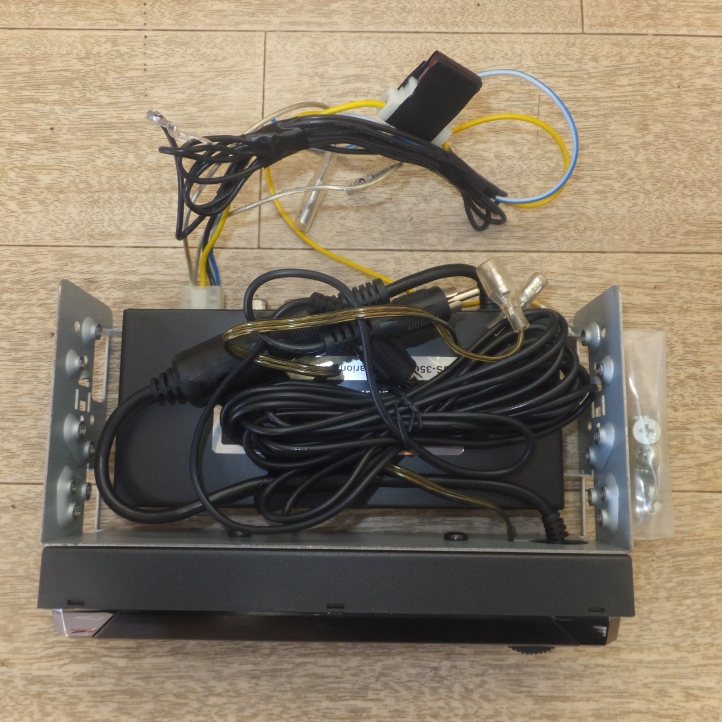 [送料無料] ★クラリオン Clarion アゼスト ADDZEST アンプ内蔵1DINセンタースピーカー SRK603 GS-356A-01★