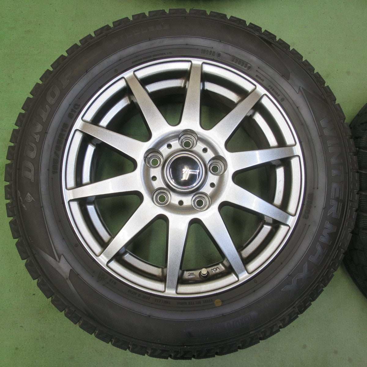 バリ溝！23年！キレイ！9分★スタッドレス 195/65R15 ダンロップ ウインターマックス WM02 Ti WHEELS 社外 アルミ 15インチ PCD114.3/5H★6052606イス