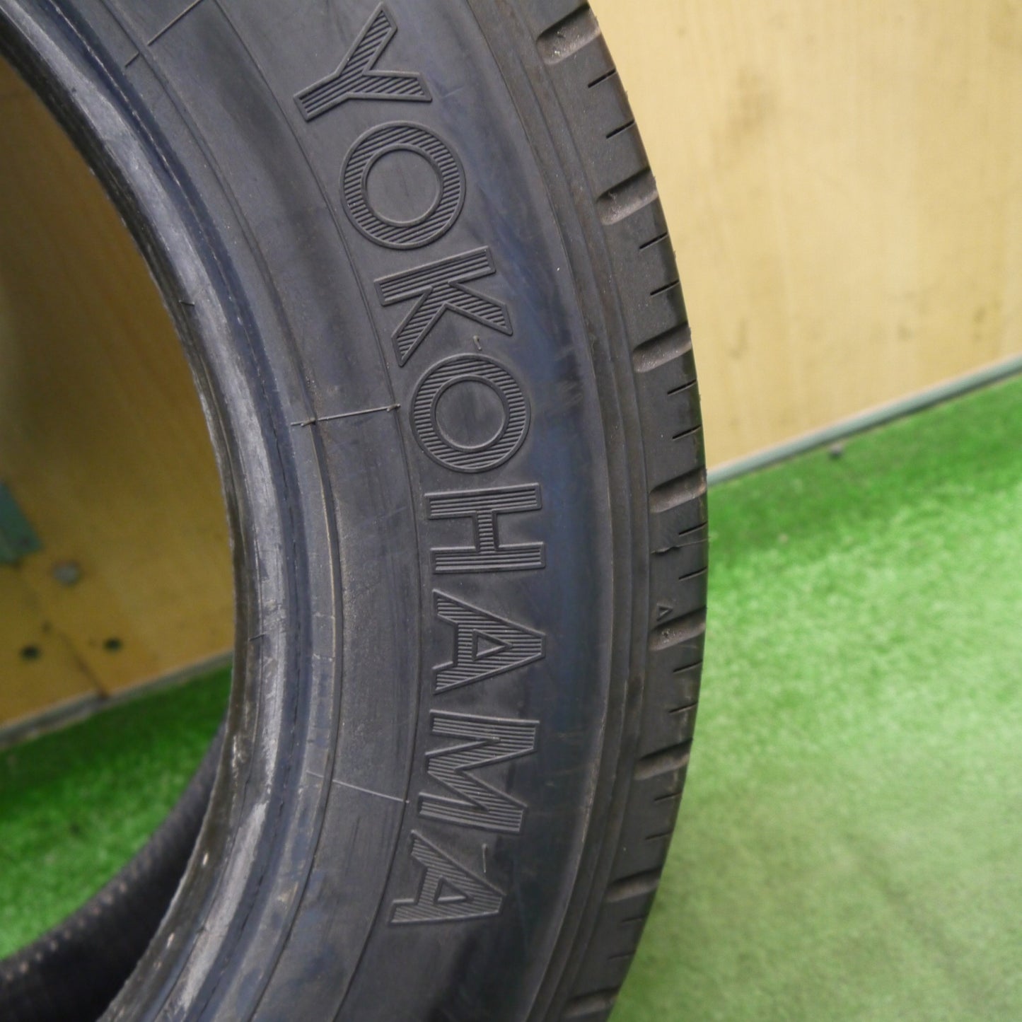 ほぼ未使用！24年！1本★トラック タイヤ 225/60R17.5 116/114L 12PR ヨコハマ LT151R 17.5インチ★6040304Hノタ