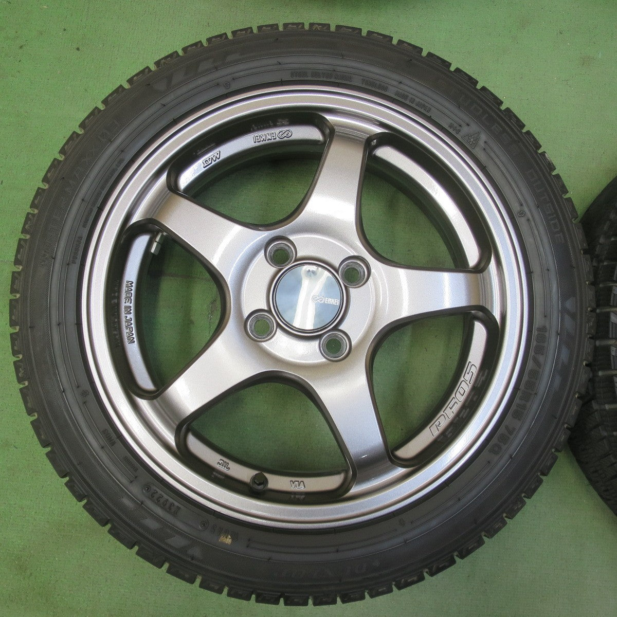 バリ溝！22年！キレイ！9分★スタッドレス ENKEI PF05 165/55R15 ダンロップ ウインターマックス03 エンケイ 軽サイズ PCD100/4H★6041703イス