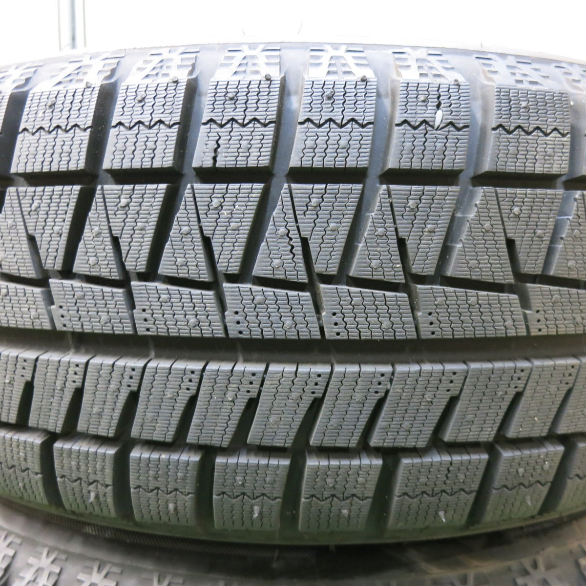[送料無料] バリ溝！23年！キレイ！ほぼ10分★スタッドレス 205/60R16 ブリヂストン アイスパートナー2 BALMINUM バルミナ 16インチ PCD114.3/5H★4112905SYス