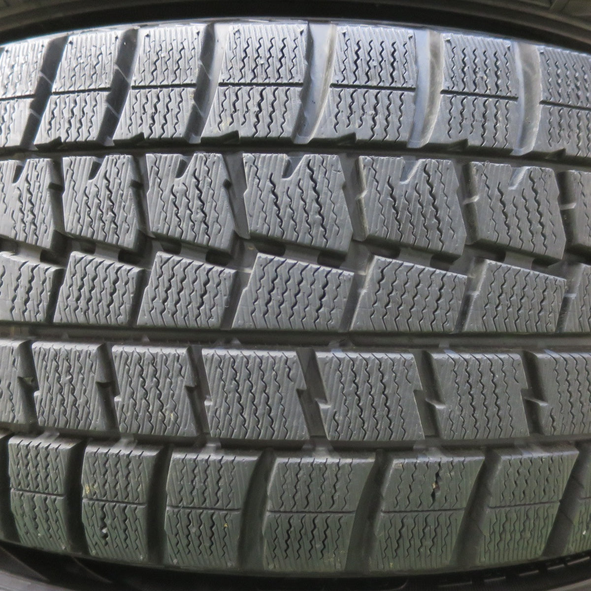 バリ溝！キレイ！9.5分以上★インプレッサ 等 225/55R17 スタッドレス ダンロップ ウインターマックス WM01 DUFACT デュファクト 17インチ PCD100/5H★5101606イス