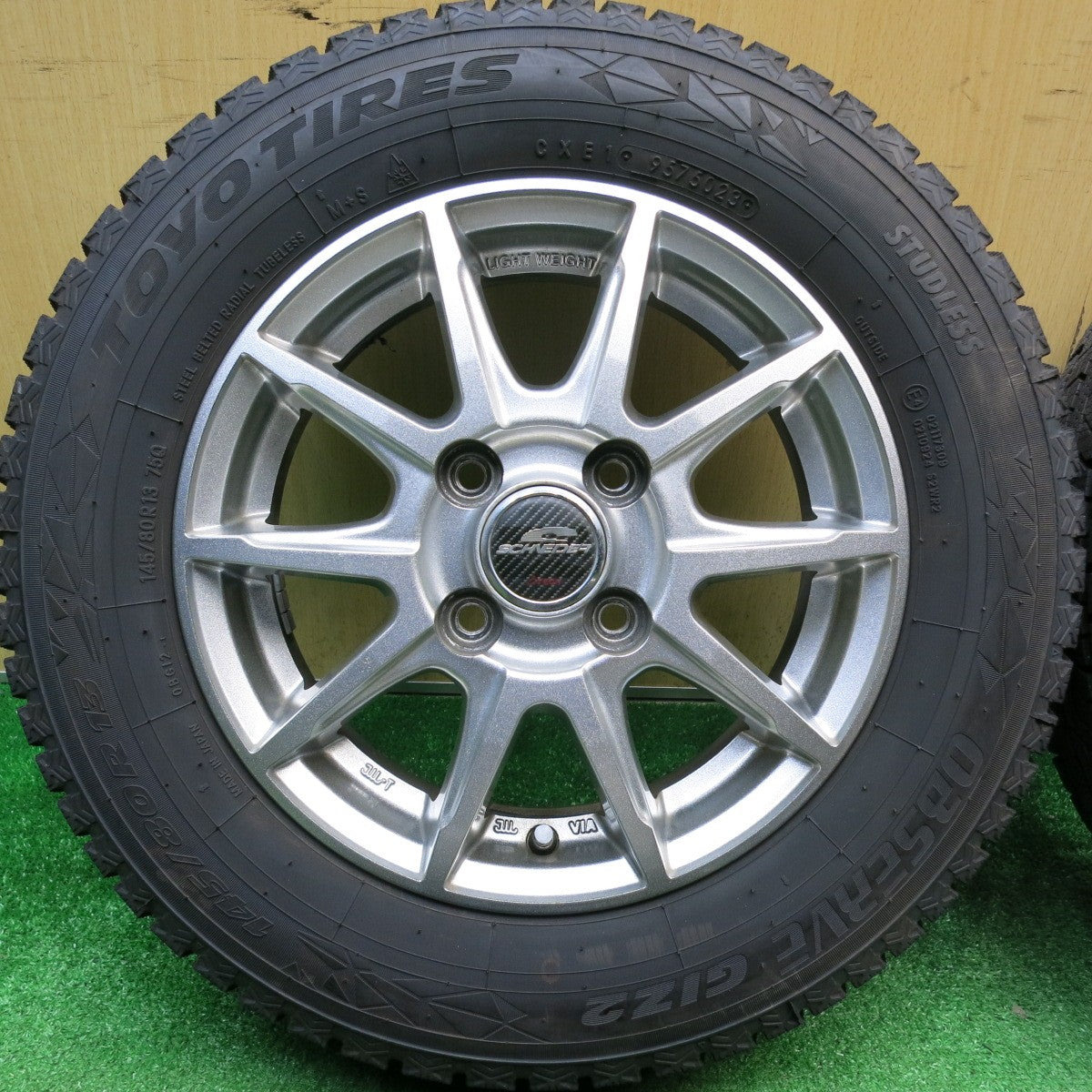 バリ溝！23年！ほぼ10分★スタッドレス 145/80R13 トーヨー オブザーブ GIZ2 SCHNEIDER シュナイダー 13インチ PCD100/4H★5121306HAス