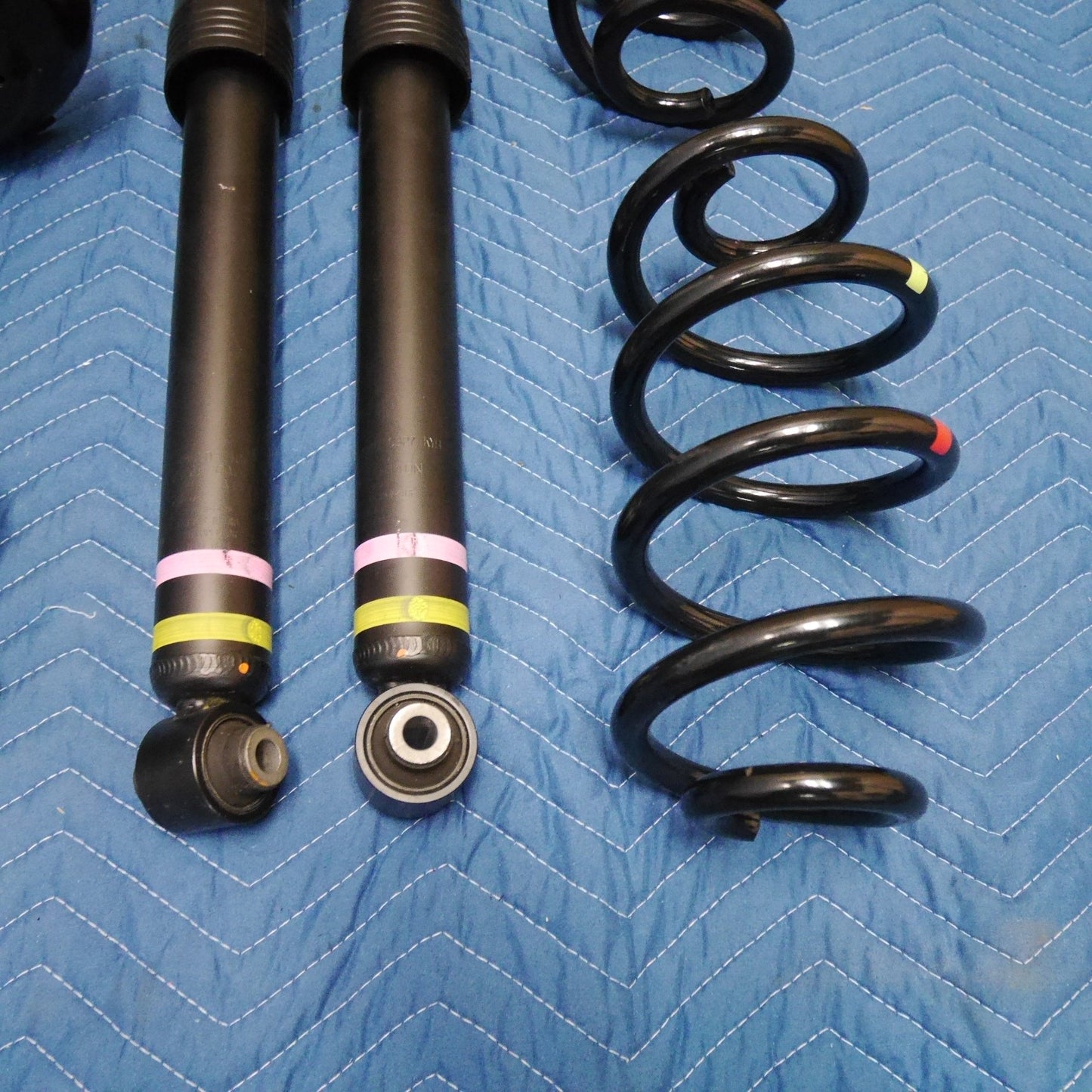 [送料無料] 新車外し！1台分☆トヨタ 90系 ヴォクシー 純正 サスペンション キット 48510-V1010 48520-V1010 48530-V1010 ショック アブソーバー スプリング カー パーツ☆
