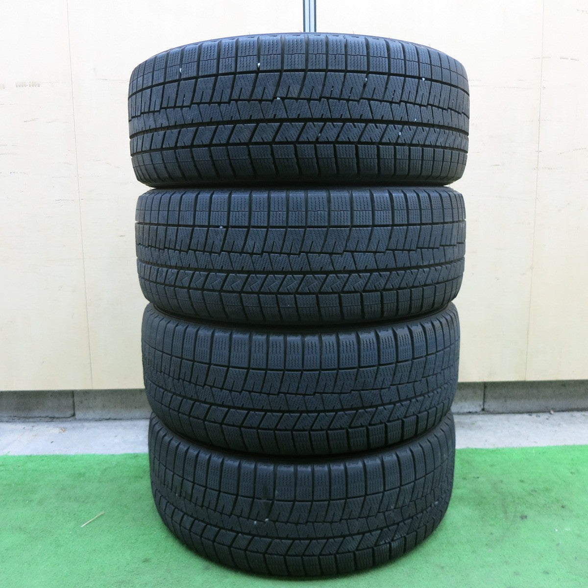 バリ溝！22年！キレイ！9分★プリウス 等 Lehrmeister L-F FIRST 215/45R17 スタッドレス ダンロップ ウインターマックス 03 レアマイスター 17インチ PCD100/5H★6011602ナス
