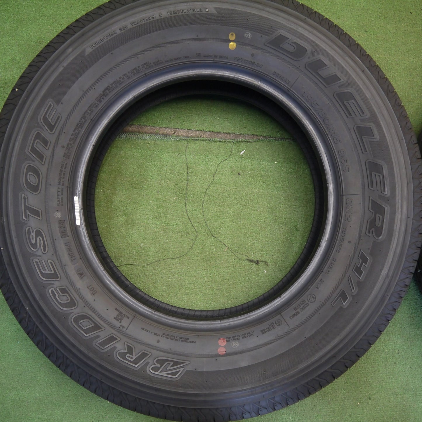 新車外し！24年★195/80R15 ブリヂストン デューラー H/L 852 DUELER タイヤ 15インチ ジムニー シエラ ジムニー ノマド 等★6052204Hノタ
