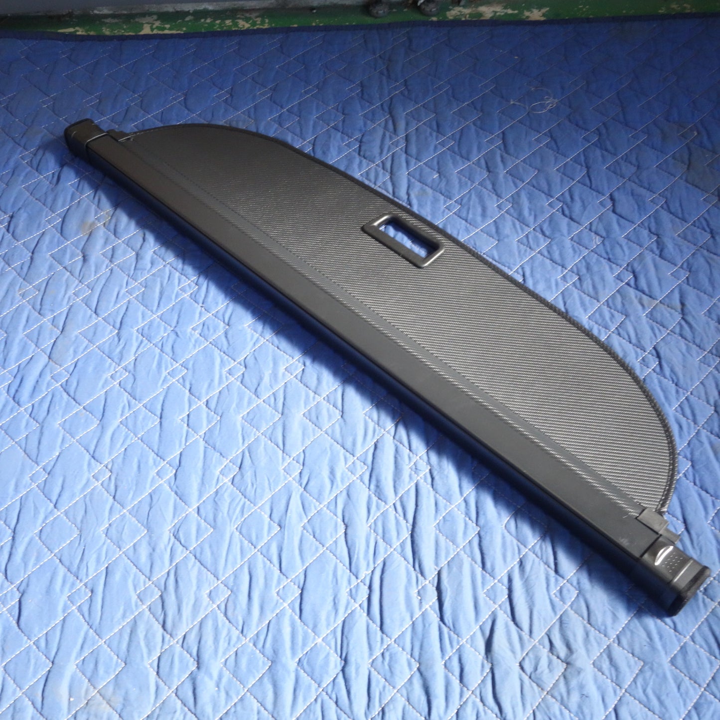 [送料無料] ☆トヨタ カローラ ツーリング 2019年9～ 社外 トノカバー  カーボン調☆