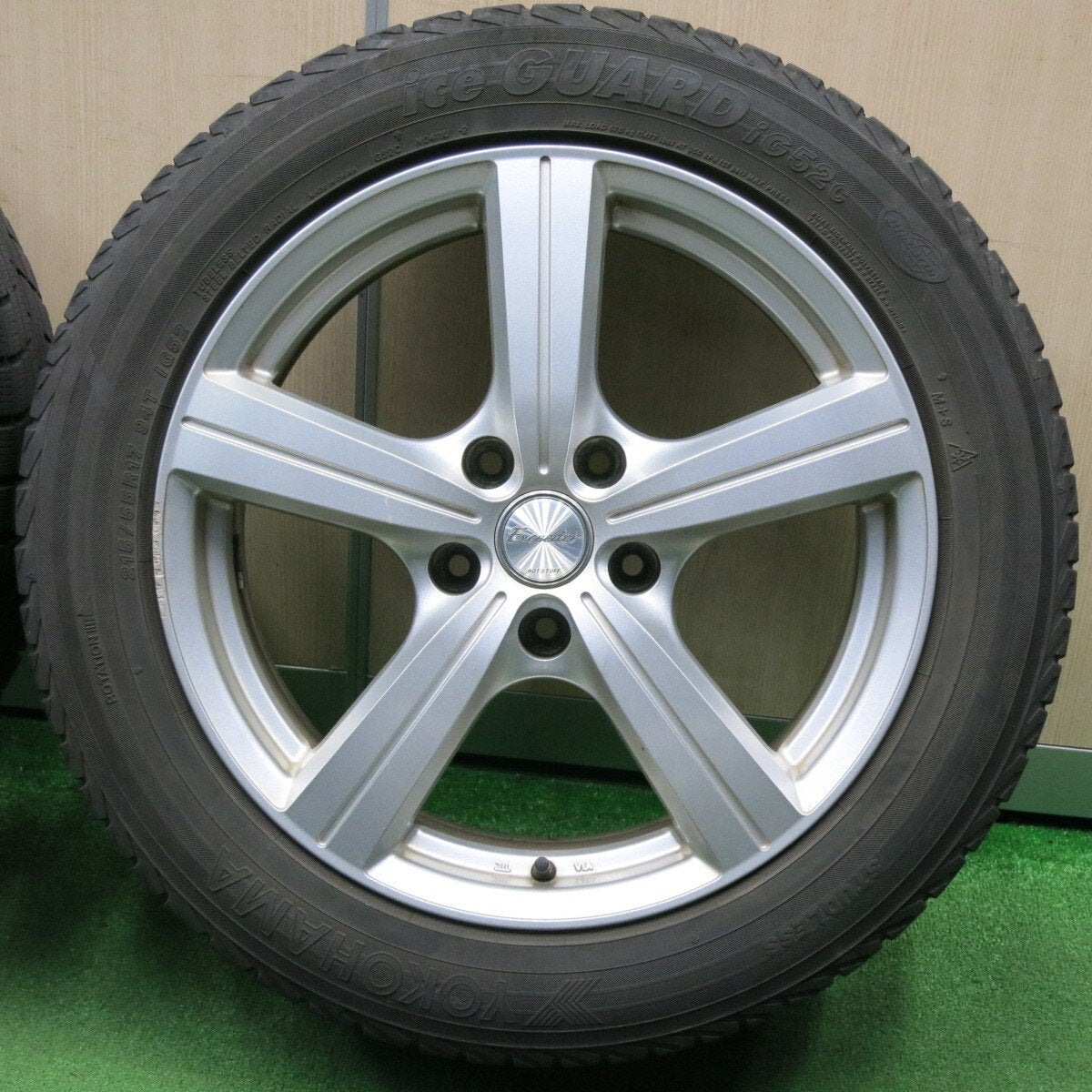 バリ溝！21年！9分★スタッドレス 215/55R17 ヨコハマ アイスガード iG52C Exceeder エクシーダー 17インチ PCD114.3/5H★4122910NJス