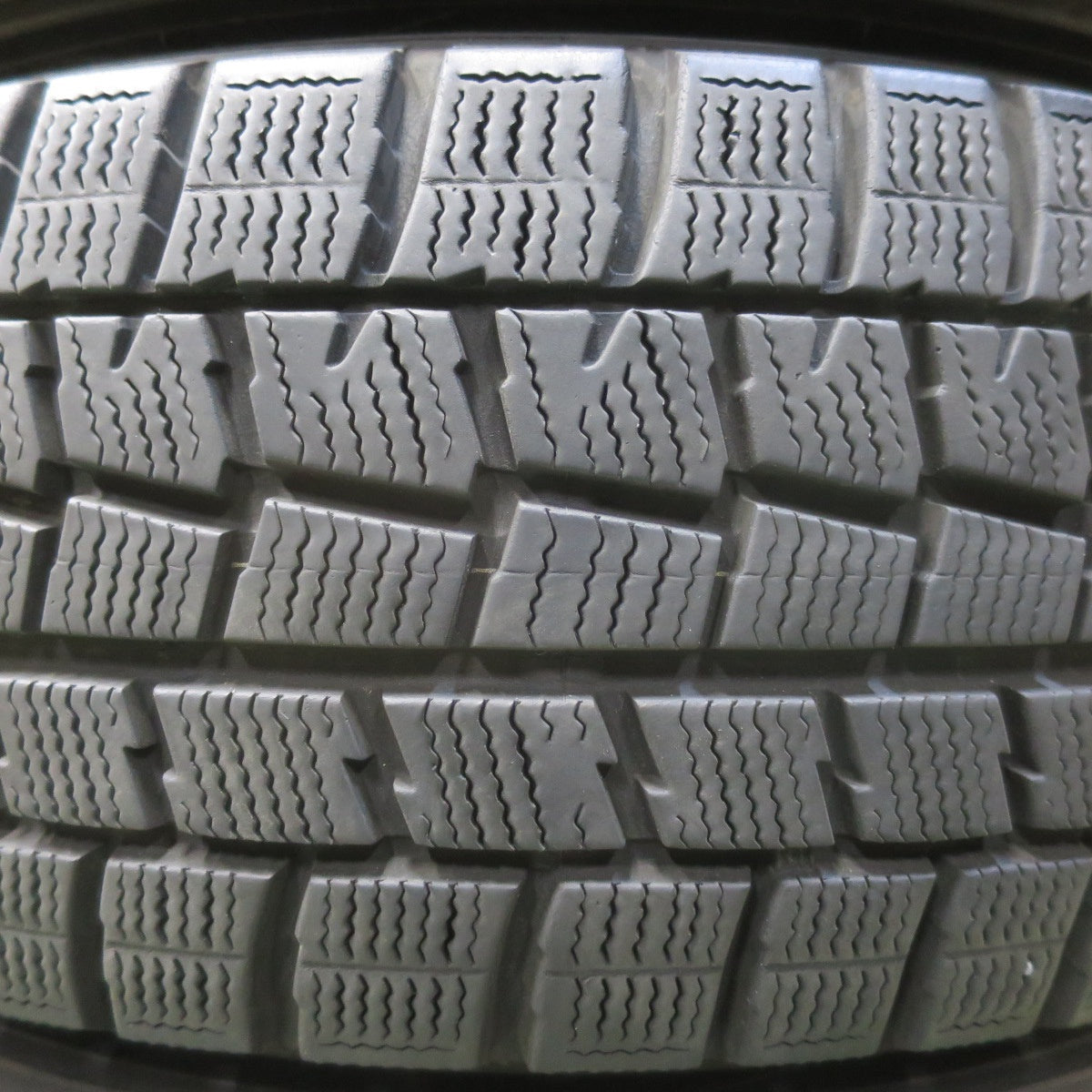 バリ溝！キレイ！8.5分★スタッドレス 195/65R15 ダンロップ ウインターマックス WM01 STRANGER ストレンジャー 15インチ PCD114.3/5H★5112109イス
