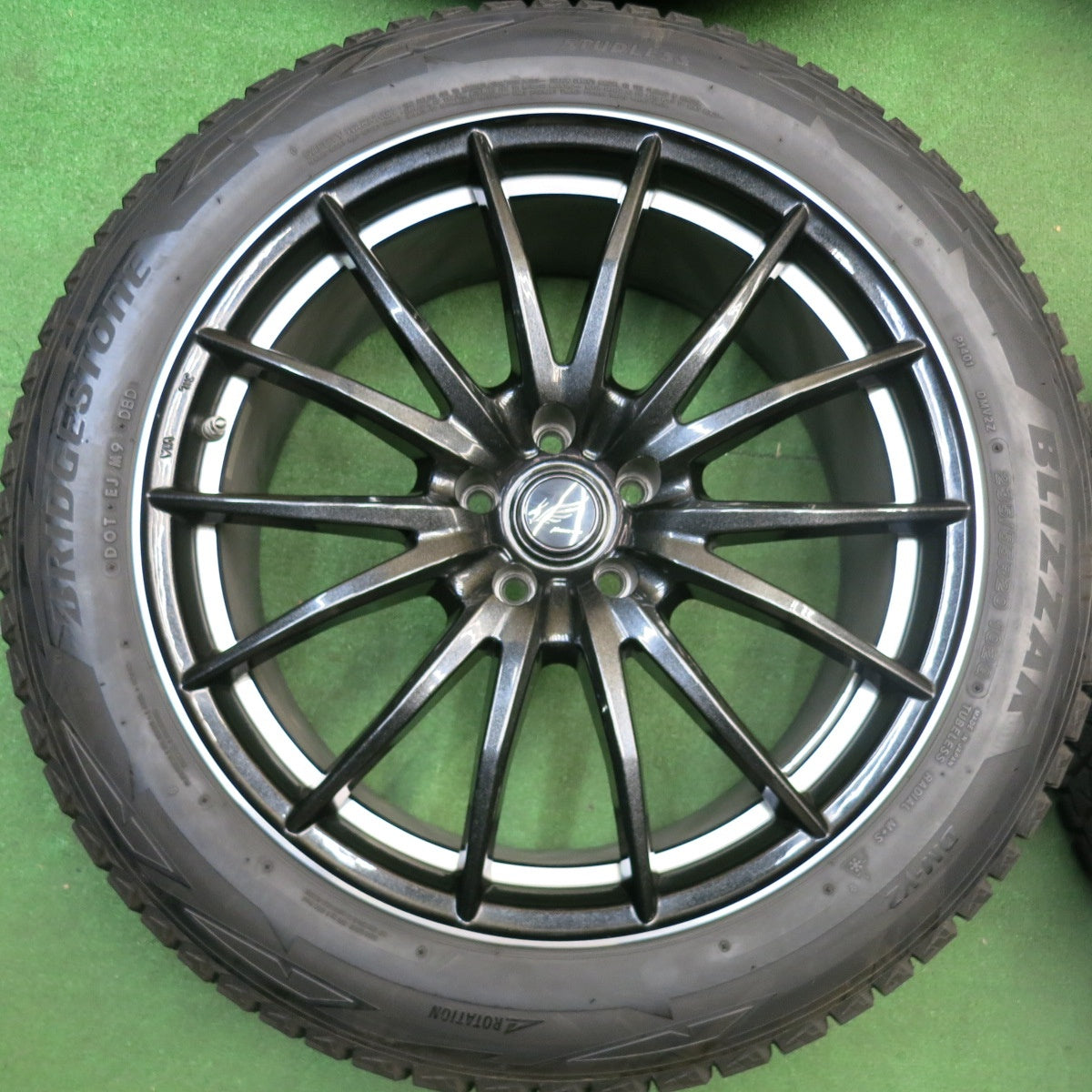 バリ溝！キレイ！9.5分★スタッドレス 235/55R20 ブリヂストン ブリザック DM-V2 MANARAY SPORT マナレイ スポーツ 20インチ PCD114.3/5H★6012903HAス