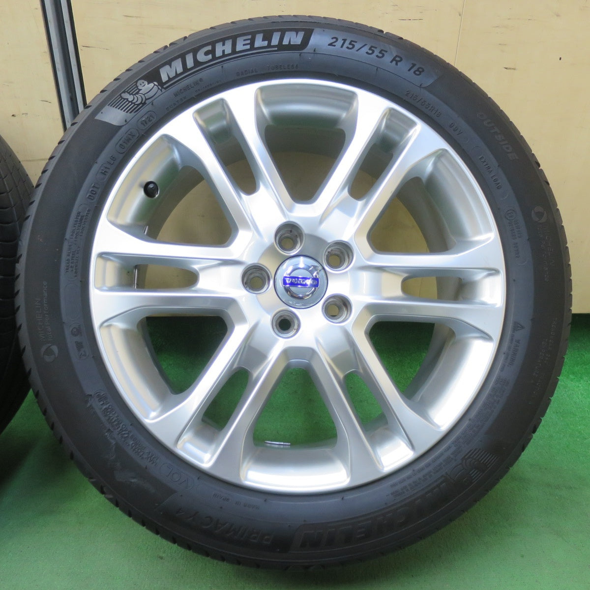 キレイ！21年★ボルボ XC60 純正 215/55R18 ミシュラン プライマシー4 18インチ VOLVO PCD108/5H★5101611イノ