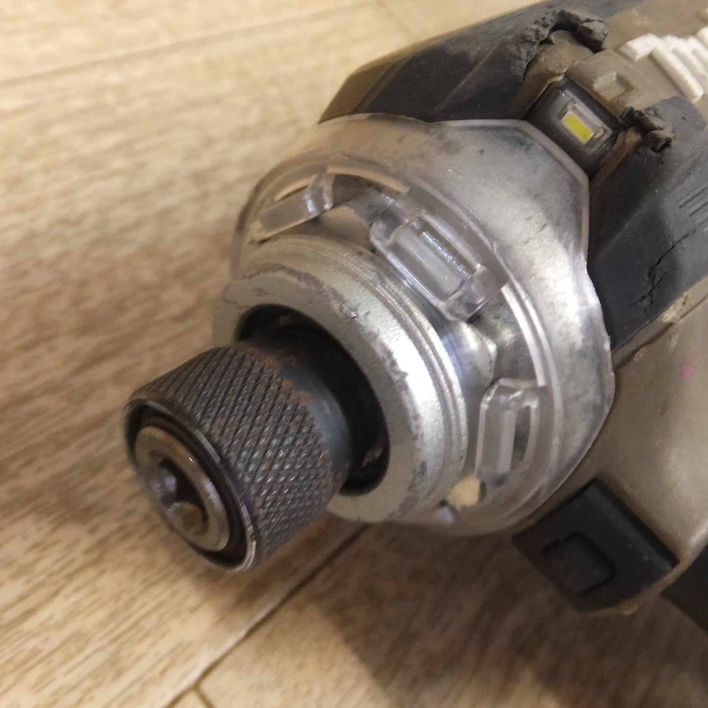 [送料無料] 現状品★マキタ makita 充電式インパクトドライバ TD171D　バッテリ BL1860B 2個　セット★
