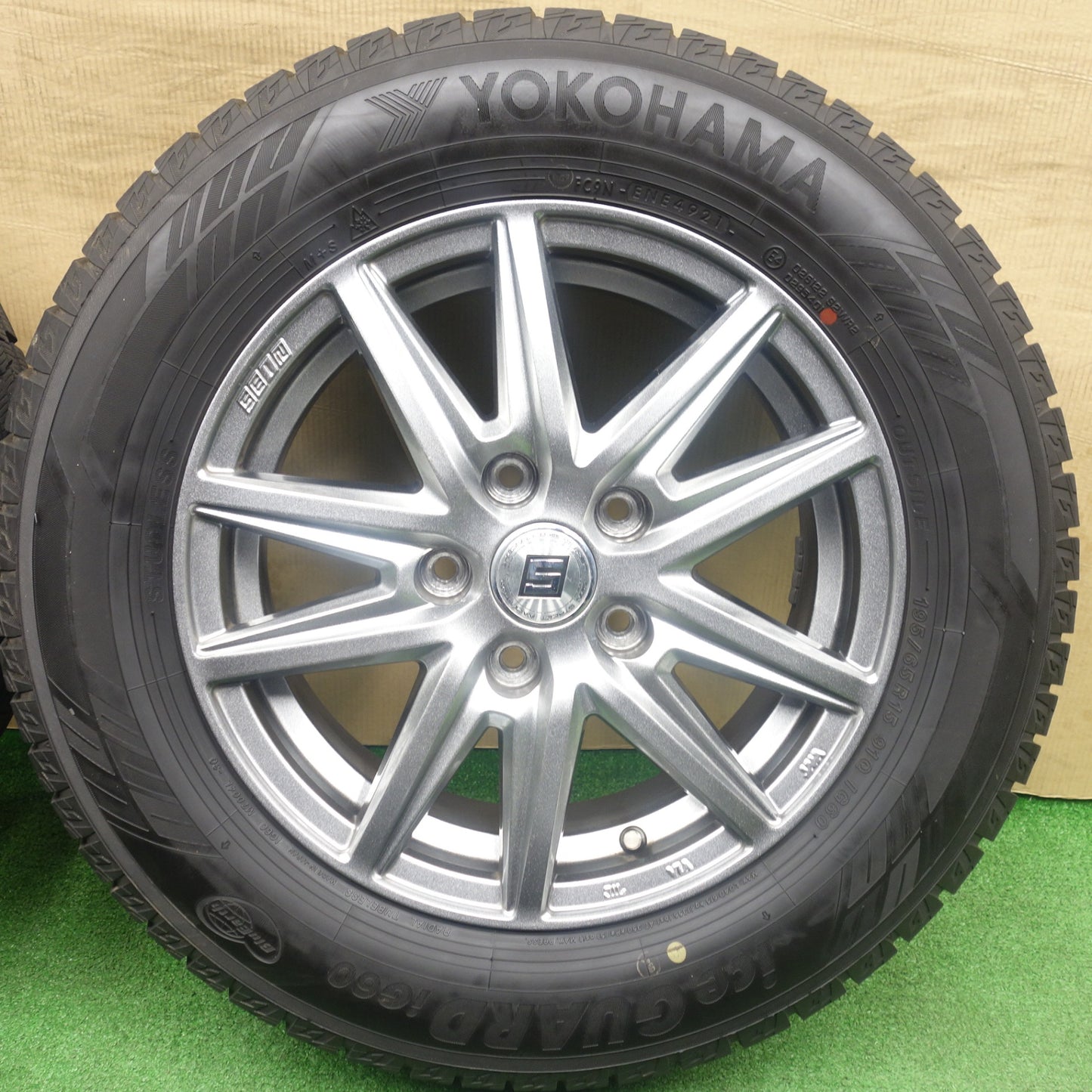 バリ溝！キレイ！9.5分★スタッドレス 195/65R15 ヨコハマ アイスガード iG60 SEIN ザイン 15インチ PCD114.3/5H★6020902KTス