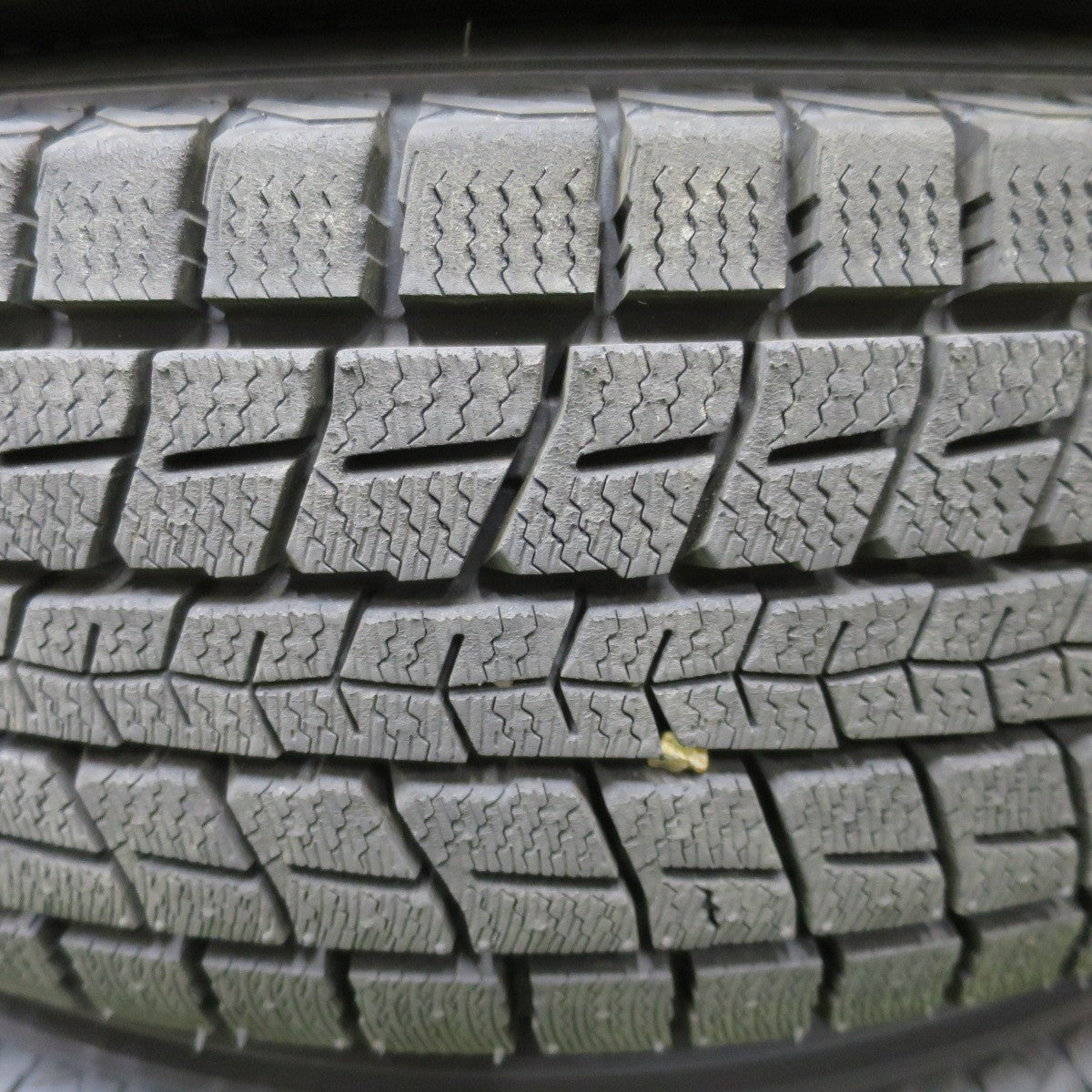 バリ溝！25年！キレイ！9.5分以上★スズキ JB74W ジムニー シエラ 純正 195/80R15 スタッドレス ダンロップ ウインターマックス SJ8 SJ8+ 15インチ PCD139.7/5H★6052002NGス