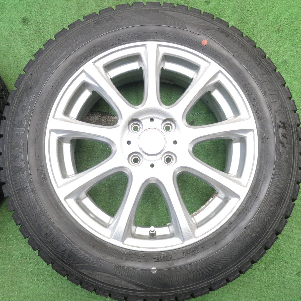 バリ溝！キレイ！9.5分★スタッドレス 195/65R16 ダンロップ ウインターマックス WM02 DUFACT デュファクト 16インチ PCD100/4H★5052105AKス