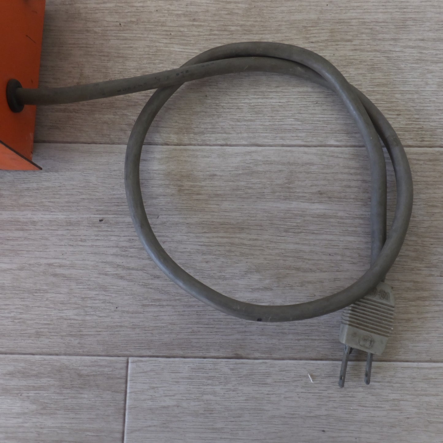 [送料無料] ★マキタ makita 昇圧器　1.5kVA 単相 50-60Hz 85V 110V 13.6A★