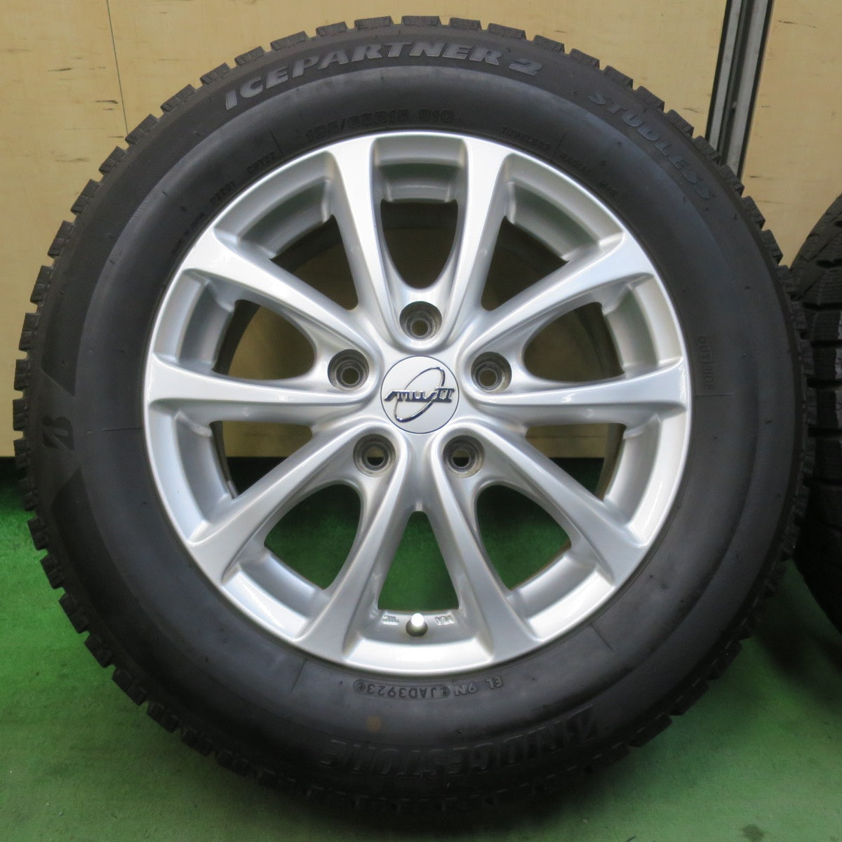 バリ溝！23年！ほぼ10分★スタッドレス 195/65R15 ブリヂストン アイスパートナー2 MWII 社外 アルミ 15インチ PCD114.3/5H★5123101イス