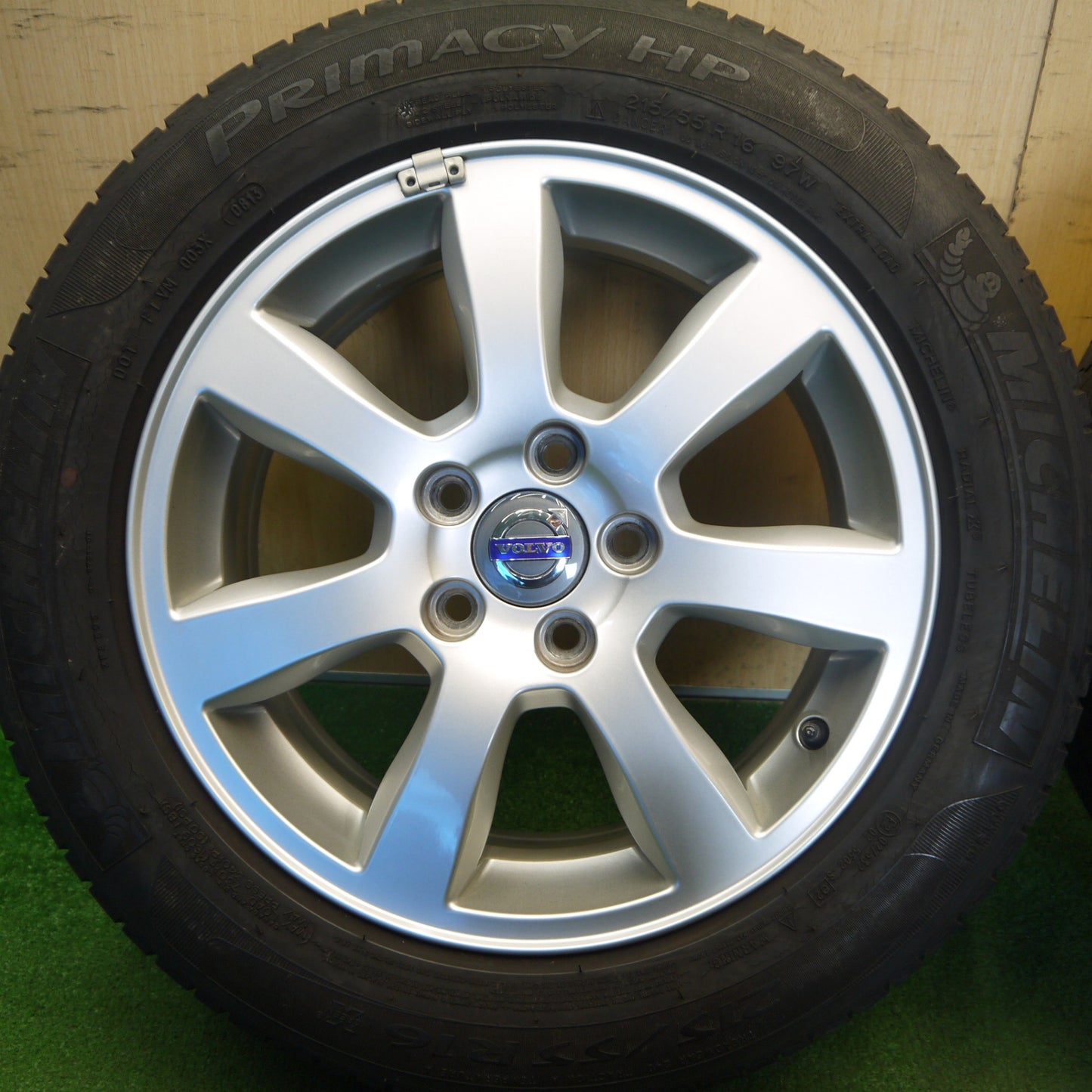 バリ溝！キレイ！9.5分★ボルボ V60 S60 純正 215/55R16 ミシュラン プライマシー HP 16インチ PCD108/5H★6041404Hノ
