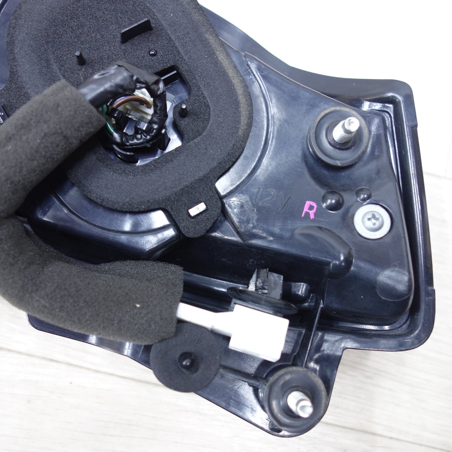 [送料無料] ◆日産 フーガ Y51 純正 テール ランプ ライト 右側 内側 STANLEY W2330◆
