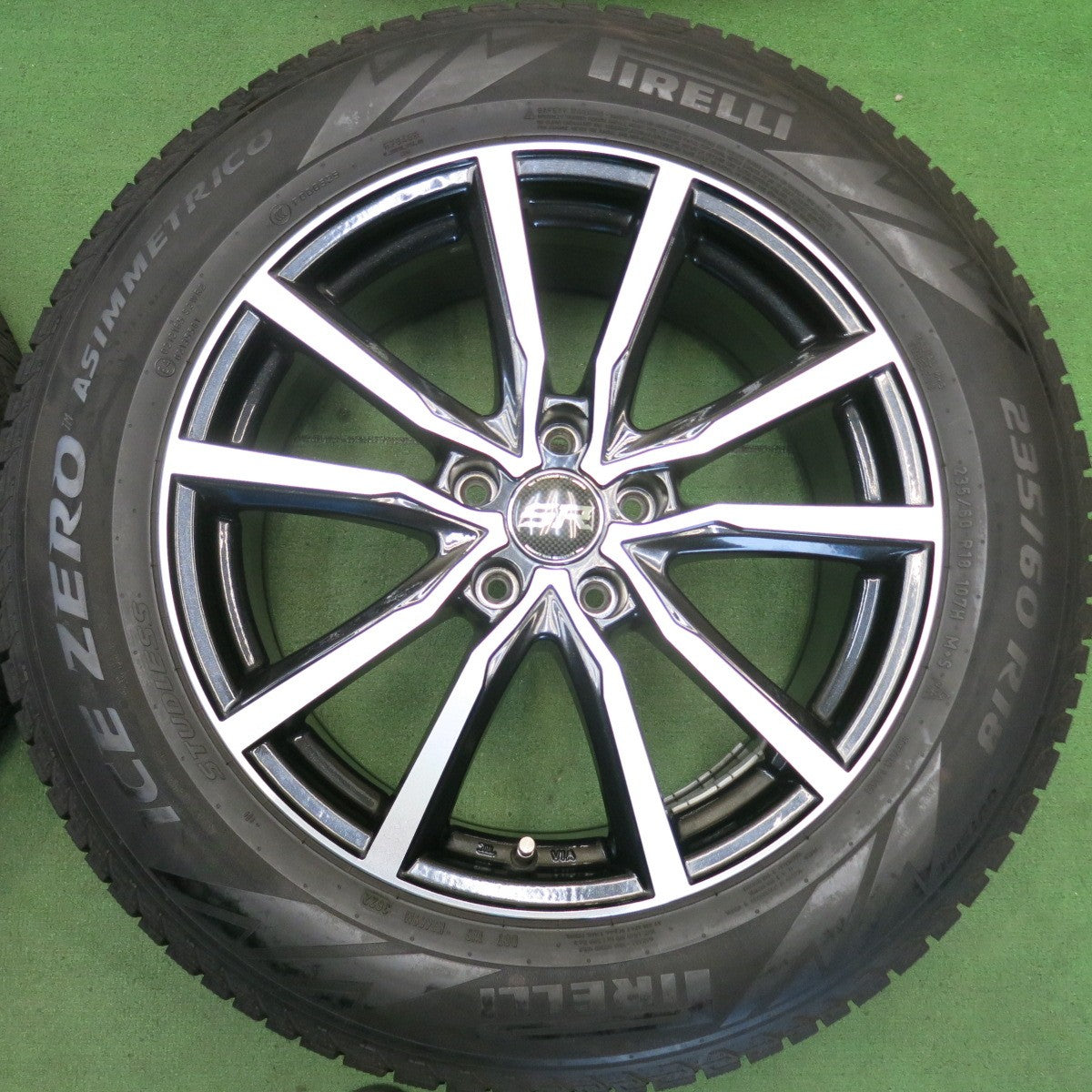 バリ溝！22年！キレイ！8.5分◎スタッドレス 235/60R18 ピレリ アイスゼロ アシンメトリコ STRANGER ストレンジャー 18インチ PCD114.3/5H◎6070514HAス