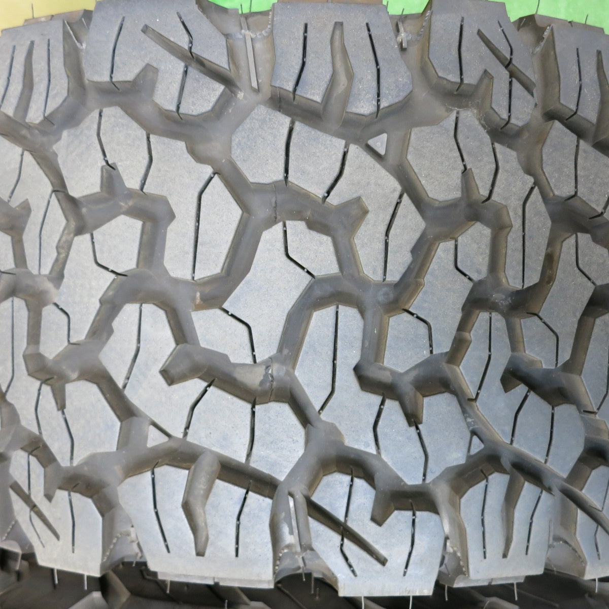 バリ溝！22年！キレイ！9.5分★XTREME-J 265/60R18 119/116S BFグッドリッチ All-Terrain T/A KO2 エクストリームJ 18インチ PCD139.7/6H★5072001HAノ
