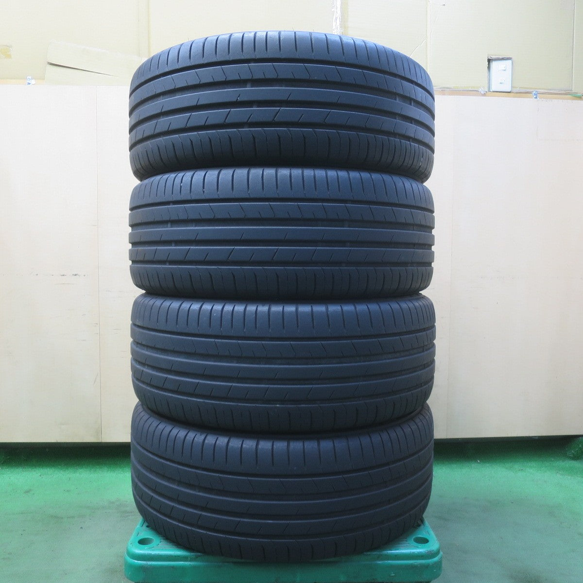 バリ溝！22年！キレイ！8.5分★LOXARNY SPORT 235/45R18 トーヨー プロクセス スポーツ ロクサーニ 18インチ PCD114.3/5H★6043005イノ