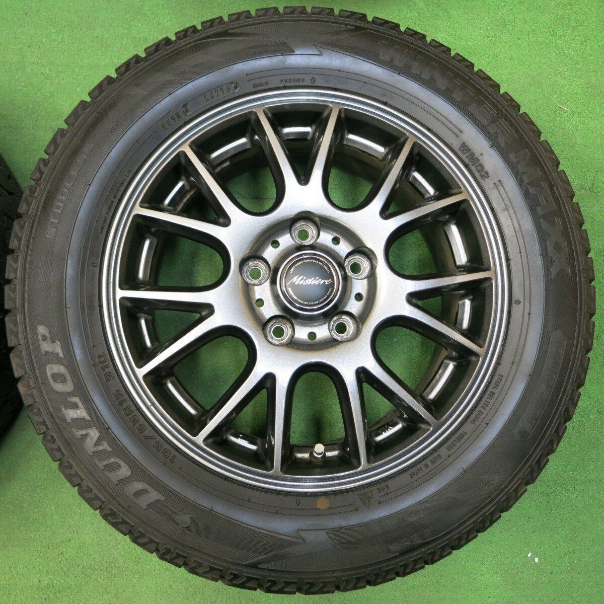 バリ溝 キレイ 9分★スタッドレス 195/65R15 ダンロップ ウインターマックス WM02 Mistiere PCD114.3/5H★4051107イス