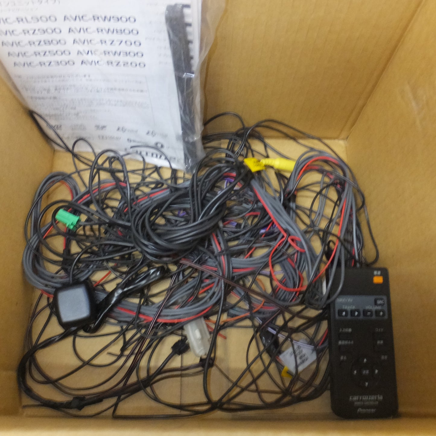[送料無料] ★カロッツェリア carrozzeria 業務用汎用カーナビゲーション AVIC-RZ800-D 地デジモデル　地図データ 2016年★