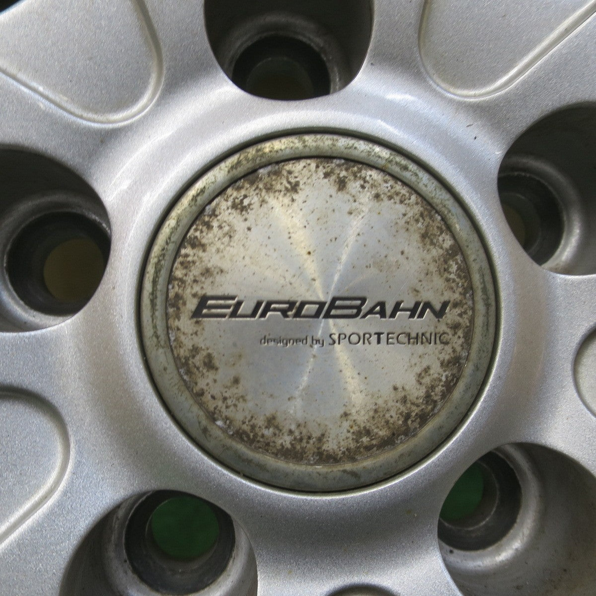 バリ溝！22年！8.5分★ワーゲン 等 EUROBAHN SPORTECHNIC 205/55R16 スタッドレス ミシュラン X-ICE SNOW ユーロバーン スポーツテクニック 16インチ PCD112/5H★6022604イス