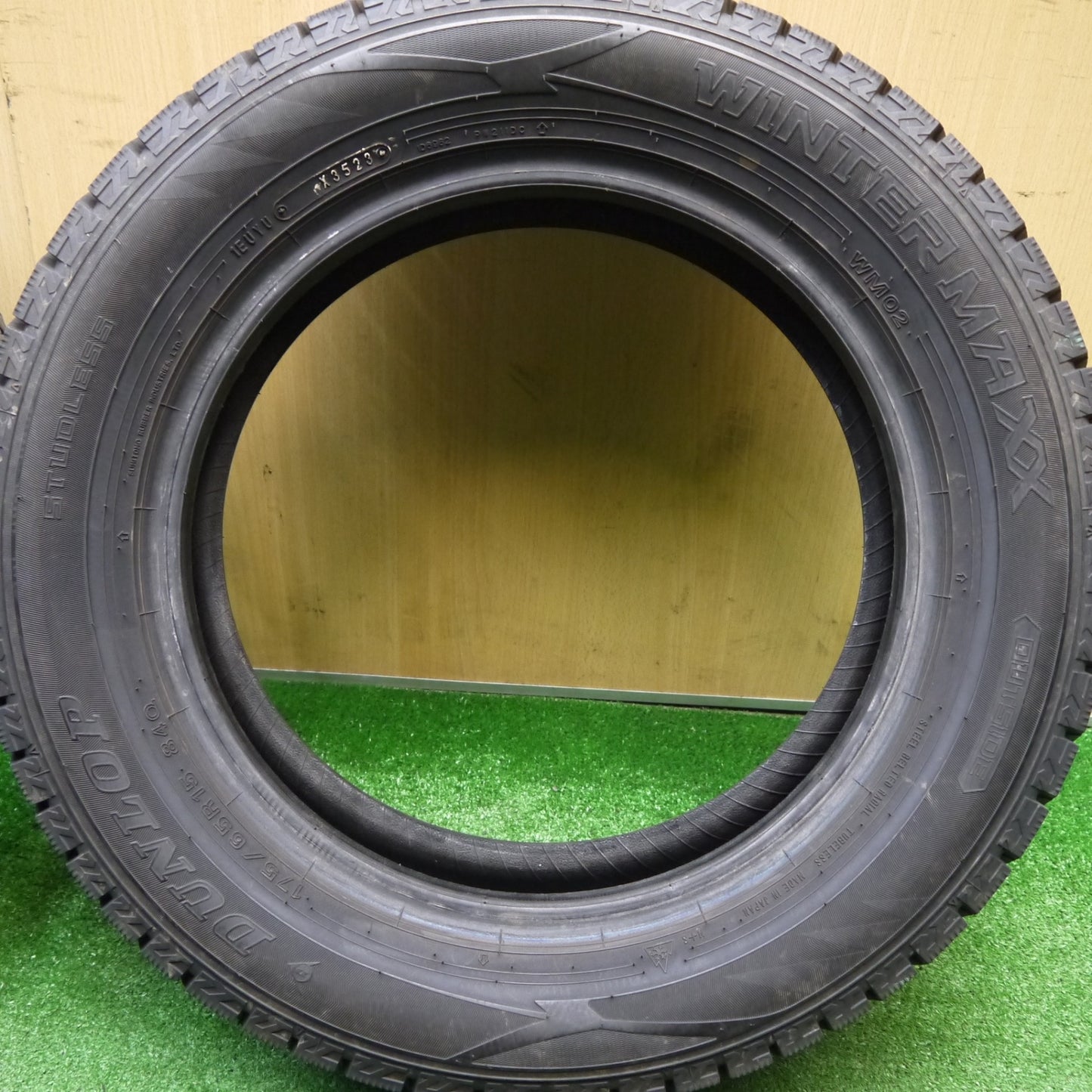 バリ溝！23年！9.5分★スタッドレス 175/65R15 ダンロップ ウインターマックス WM02 タイヤ 15インチ ヤリス アクア ヴィッツ 等★5120501Hスタ