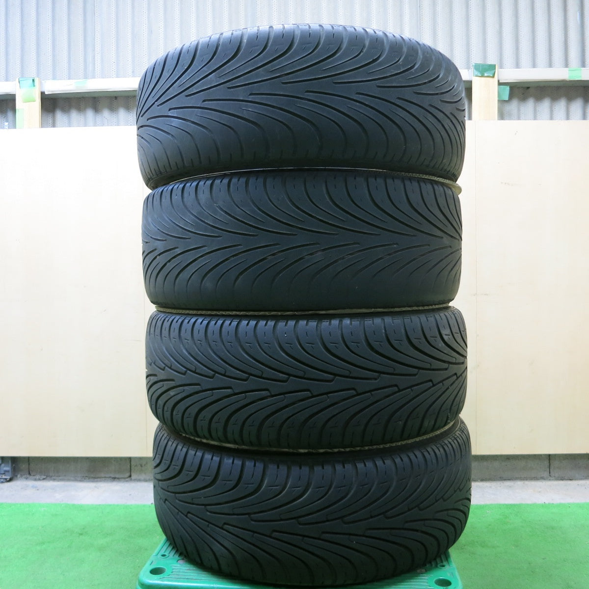 *送料無料* バリ溝！9分★ROCK STXRR ロックスター ROCK STARR 235/30R22 ネクセン N3000 22インチ PCD120 114.3/5H マルチ★4070802ナノ