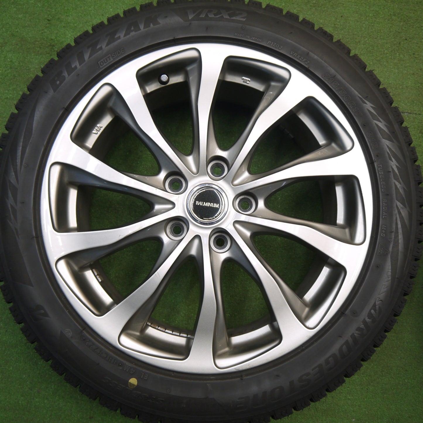 バリ溝！22年！キレイ！ほぼ10分★スタッドレス 215/50R17 ブリヂストン ブリザック VRX2 BALMINUM TR10 バルミナ 17インチ PCD114.3/5H★6020407Hス