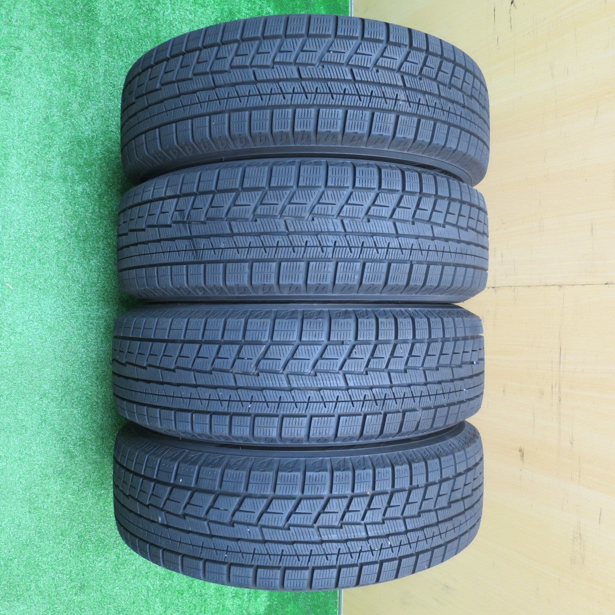 バリ溝！23年！キレイ！9.5分★ワーゲン ポロ 純正 185/65R15 スタッドレス ヨコハマ アイスガード iG60 15インチ PCD100/5H★5101602NJス