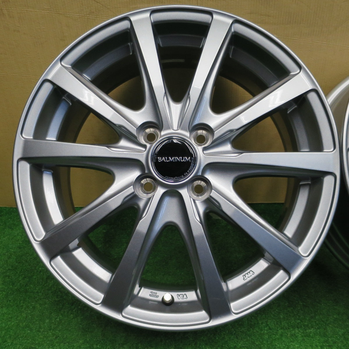 未使用★BALMINUM LS10 バルミナ 16インチ ホイール 16×6J PCD100/4H★6010502NKホ