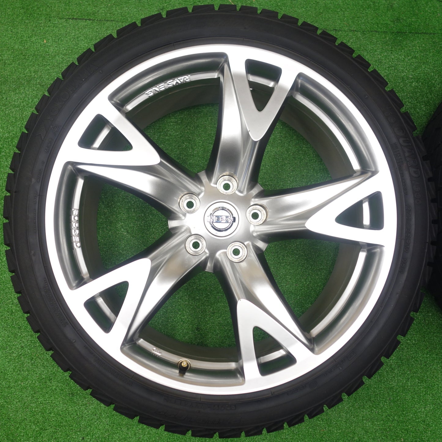 バリ溝！キレイ！9.5分★日産 Z34 フェアレディZ 純正 RAYS製 鍛造 245/40R19 275/35R19 スタッドレス ヨコハマ アイスガード iG30 19インチ PCD114.3/5H★5122201KTス