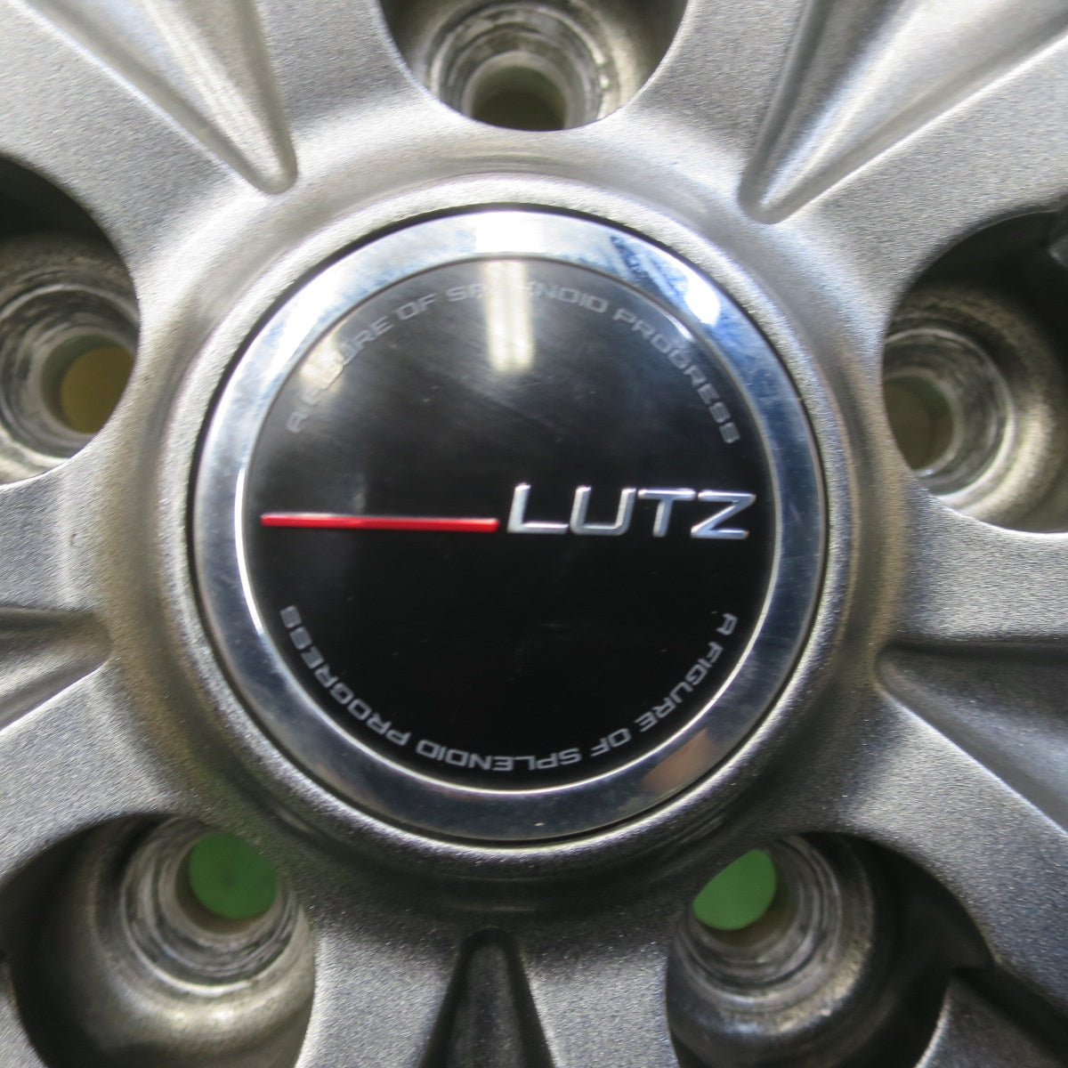 バリ溝！キレイ！9.5分◎スタッドレス 225/65R17 ダンロップ ウインターマックス SJ8 LUTZ 社外 アルミ 17インチ PCD114.3/5H◎6100903イス