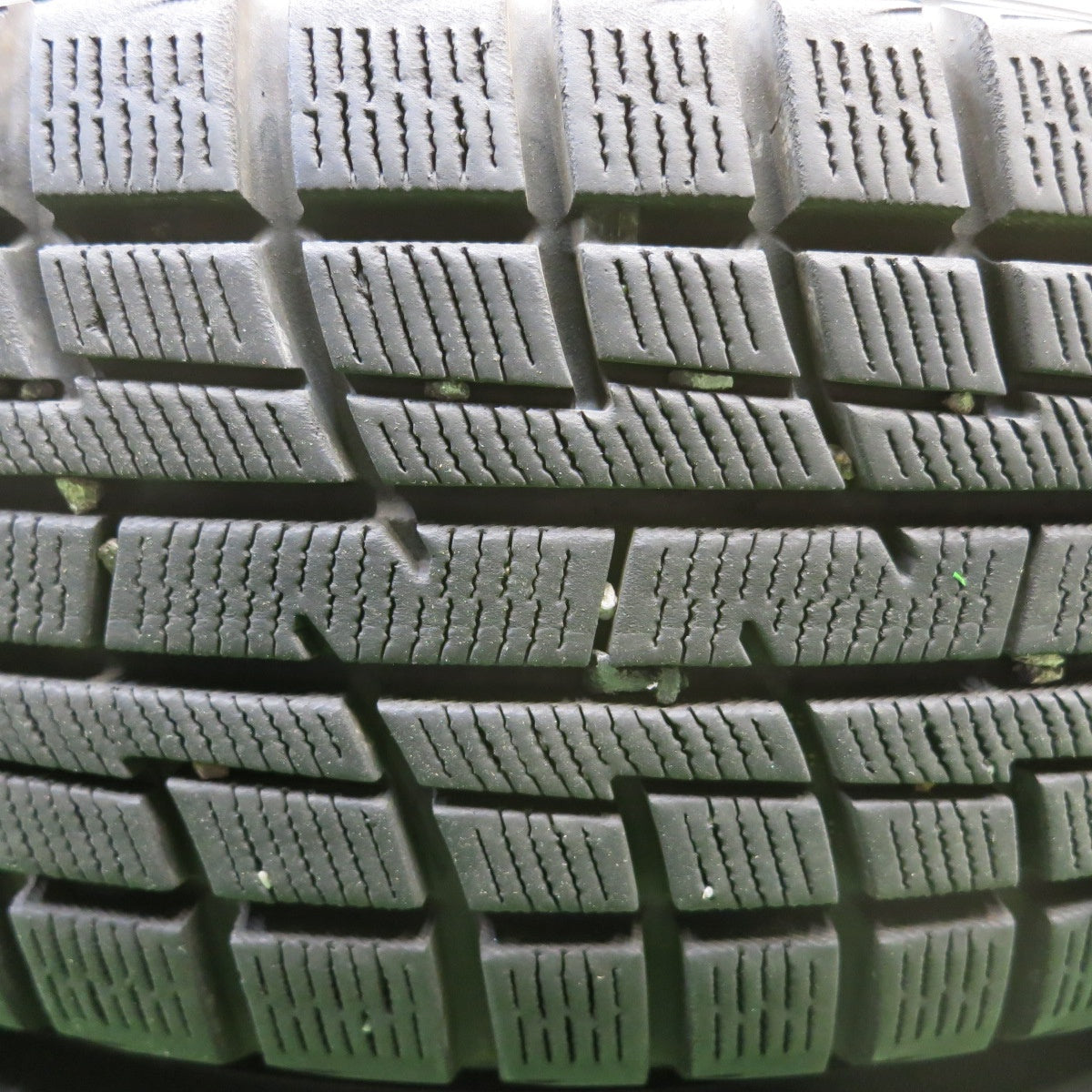 バリ溝！21年！キレイ！9分★スタッドレス 175/65R15 プラクティバ アイス BP02 ヨコハマ Fang ファング 15インチ PCD100/4H★5113024HAス