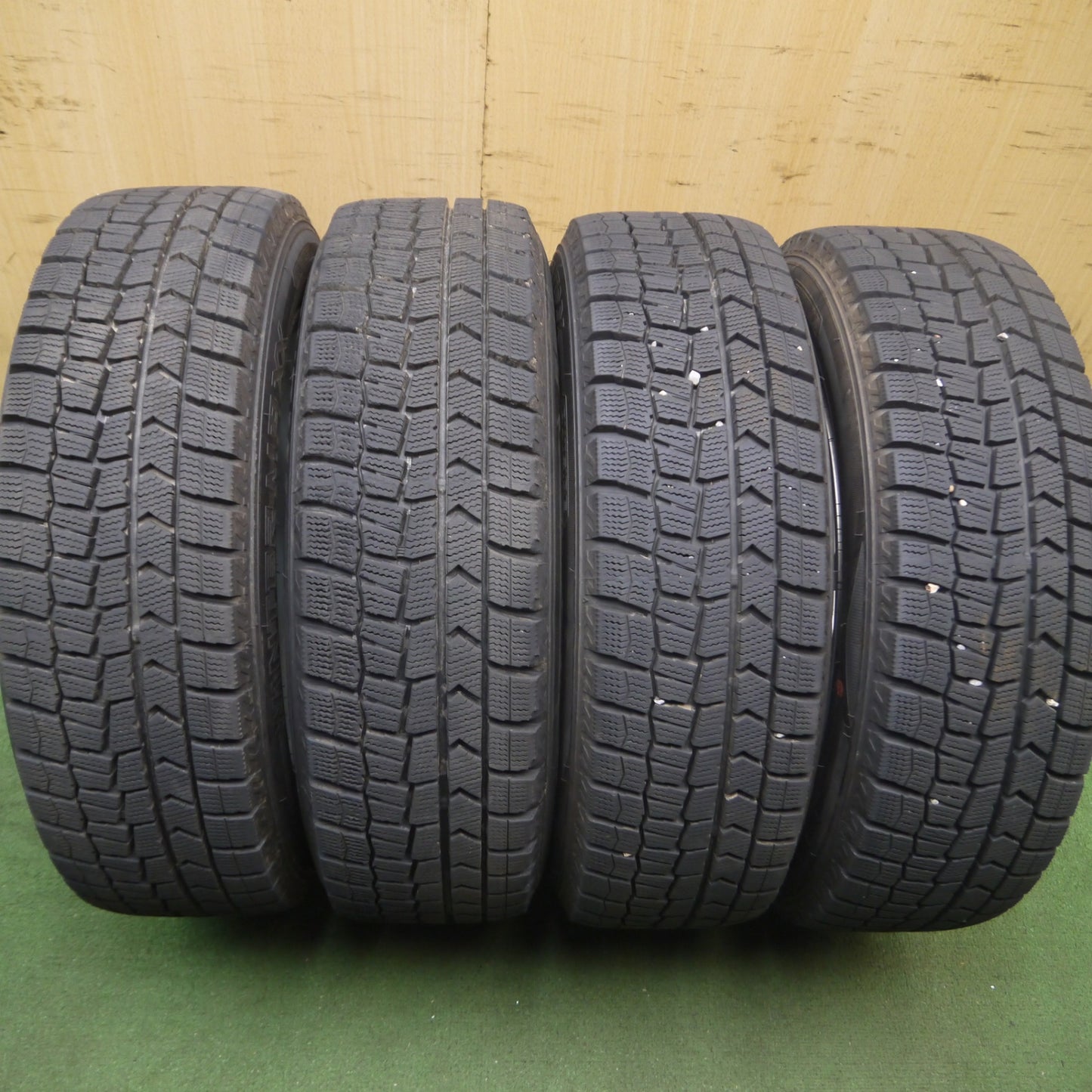 *送料無料* バリ溝！22年！キレイ！9.5分★スタッドレス 175/65R15 ダンロップ ウインターマックス WM02 SPORT DAISY 15インチ PCD100/4H★4061702Hス
