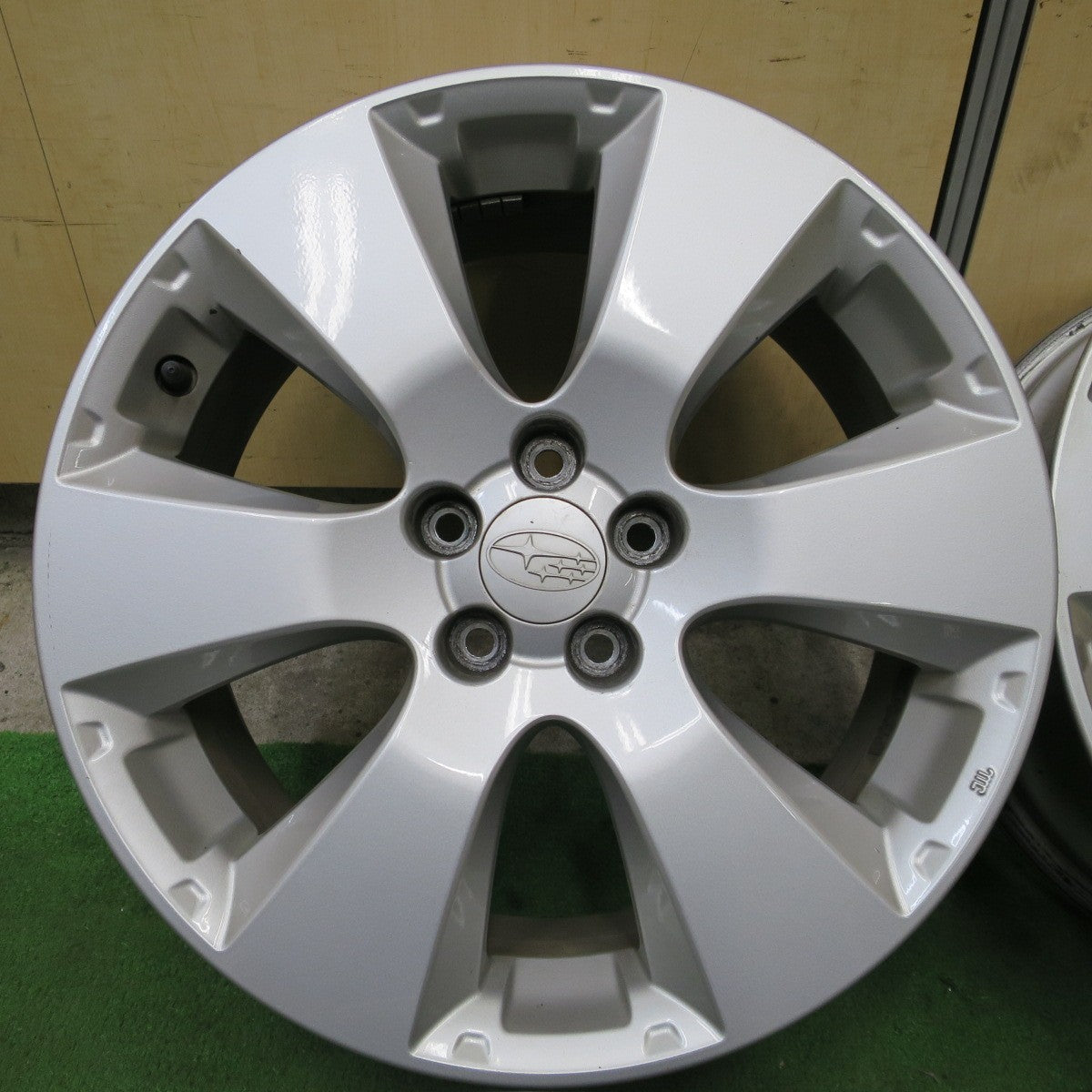 4本価格★スバル BR レガシィ アウトバック 純正 ホイール 17インチ 17×7J PCD100/5H★6031101NGホ
