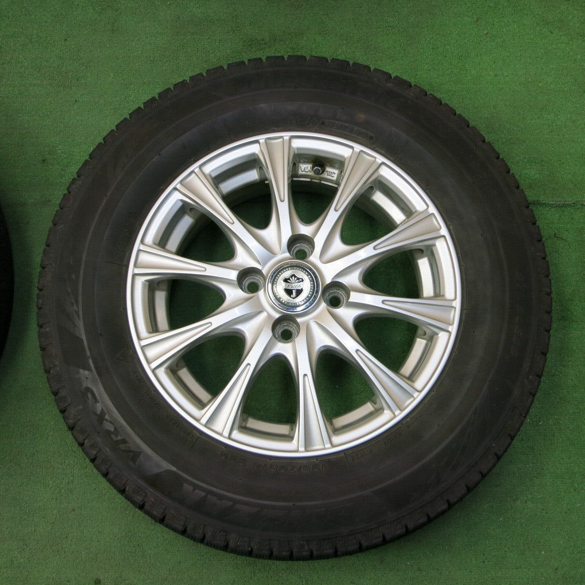 *送料無料* キレイ！21年★スタッドレス 185/70R14 ブリヂストン ブリザック VRX3 JOKER ジョーカー 14インチ PCD100/4H★4061004ナス