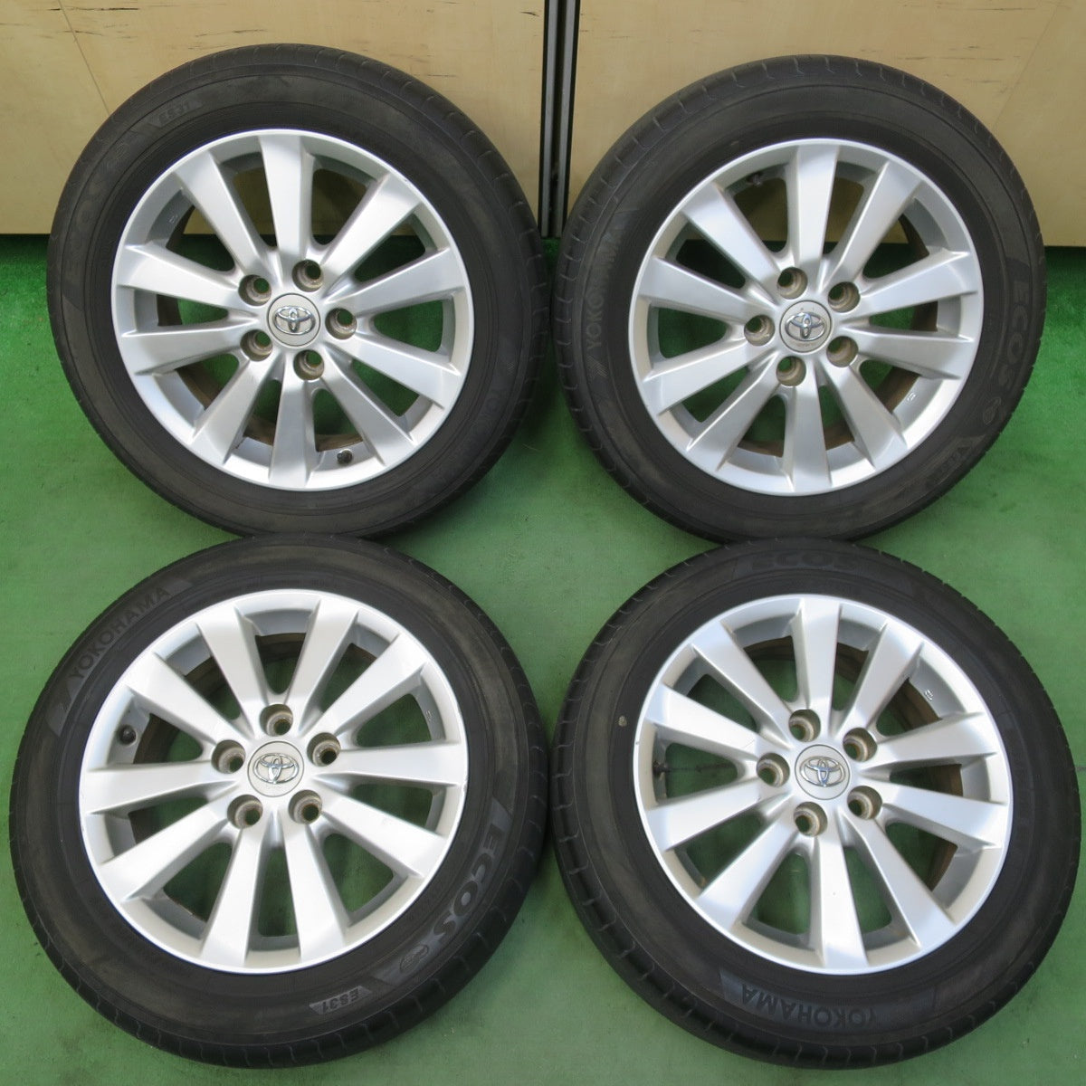 4本価格★トヨタ オーリス 純正 205/55R16 ヨコハマ エコス ES31 16インチ PCD114.3/5H★5050813イノ