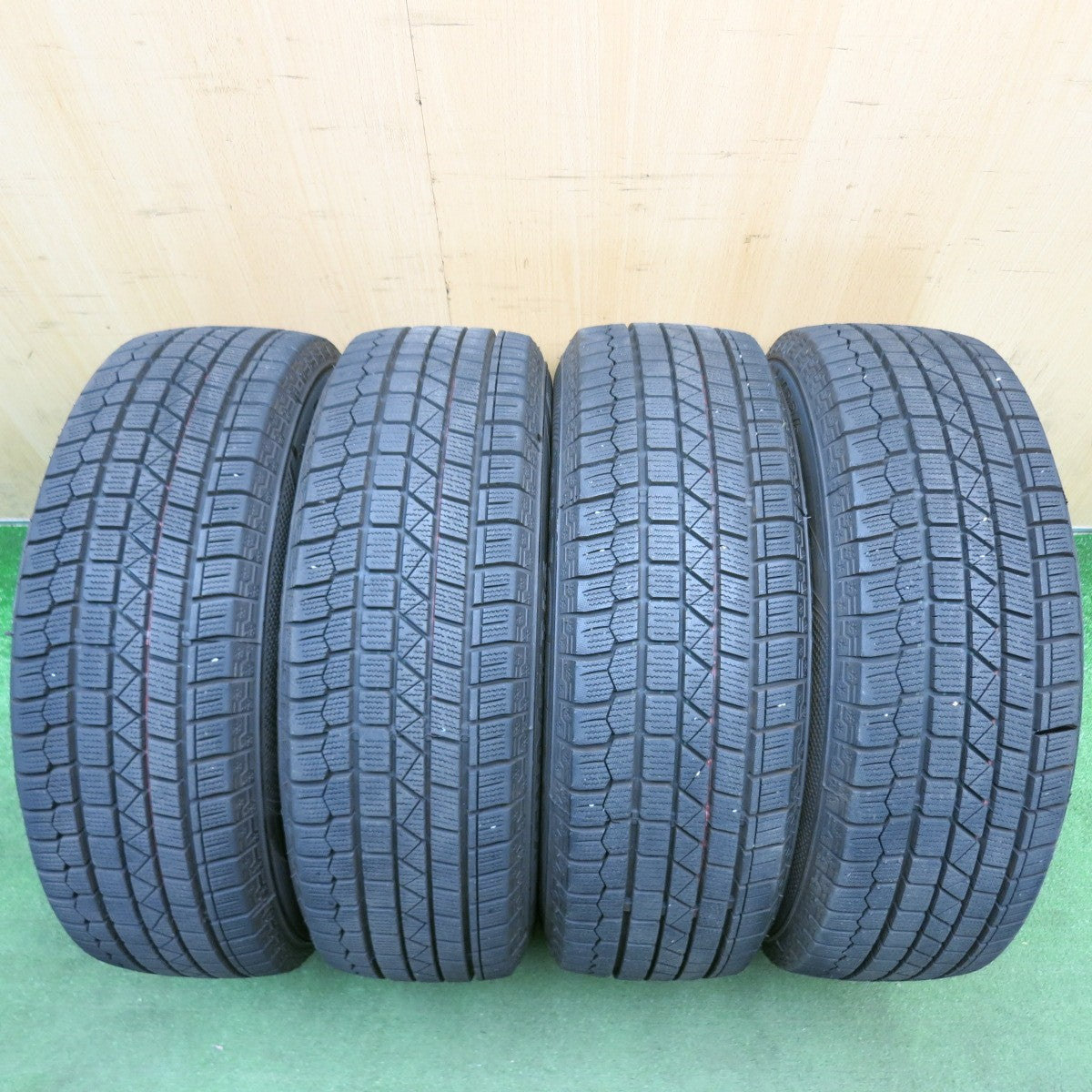 バリ溝！25年！ほぼ10分★シエンタ 等 185/60R15 スタッドレス ケンダ KR36 アイステック ネオ Humanline MM-022 ヒューマンライン 15インチ PCD100/5H★6052306HAス