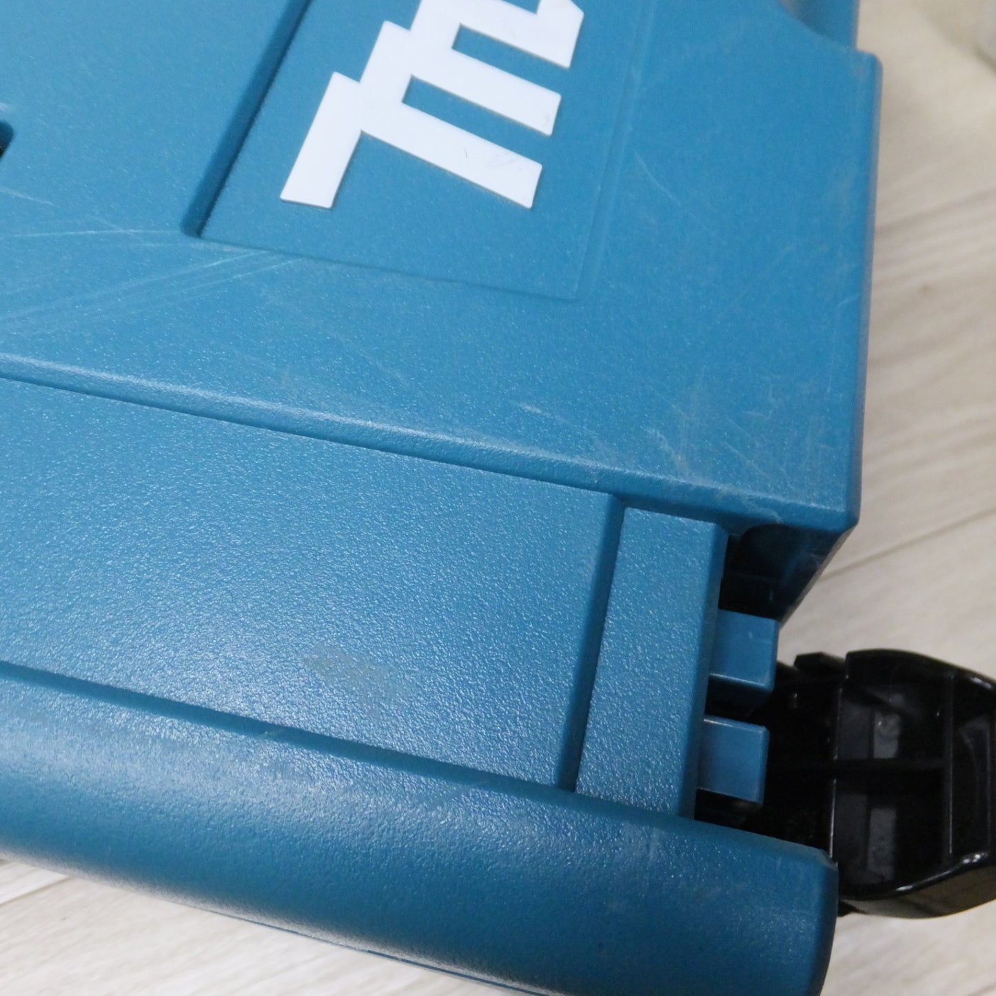 [送料無料] ほぼ未使用 バッテリー2個セット◆マキタ パワーソースキット DC40RB 40V BL4040F 2口 急速 充電器 コード式 バッテリー 100V makita◆