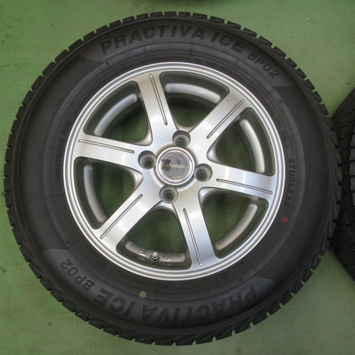 バリ溝！22年！8.5分★スタッドレス 185/70R14 プラクティバ アイス BP02 ヨコハマ BALMINUM GR6 バルミナ 14インチ PCD100/4H★6043019イス
