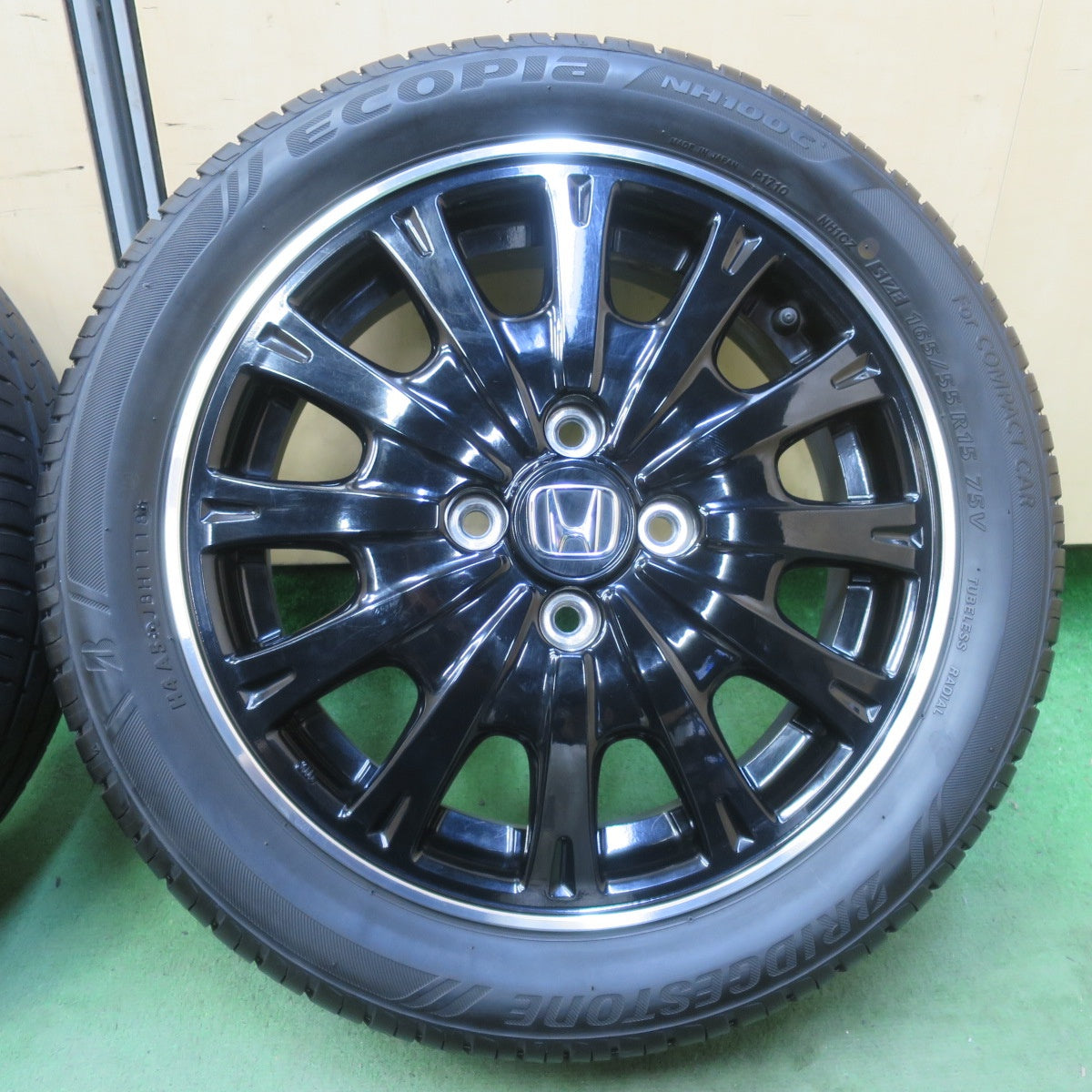 バリ溝！キレイ！8.5分★ホンダ N-BOX カスタム 純正 165/55R15 ブリヂストン エコピア NH100C 15インチ PCD100/4H★6052803イノ