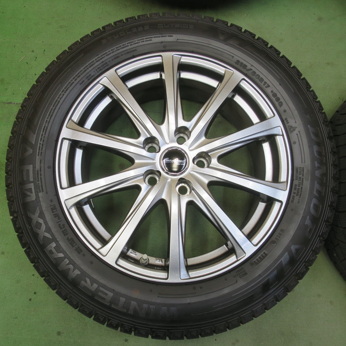 バリ溝！22年！キレイ！9.5分★スタッドレス 215/60R17 ダンロップ ウインターマックス 03 Eurospeed MANARAY SPORT ユーロスピード マナレイ 17インチ PCD114.3/5H★6052706イス
